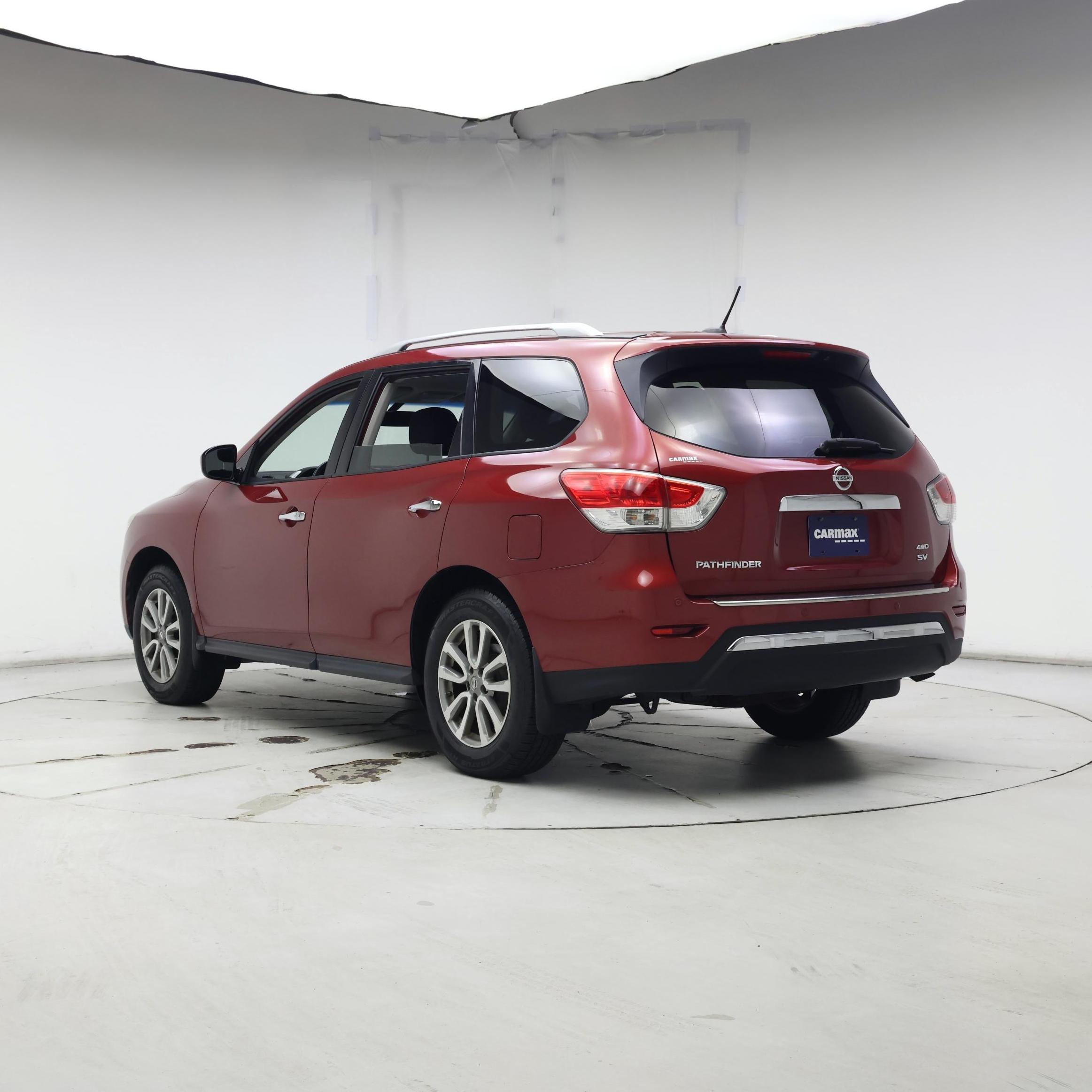 Thumbnail: 2016 Nissan Pathfinder - 2