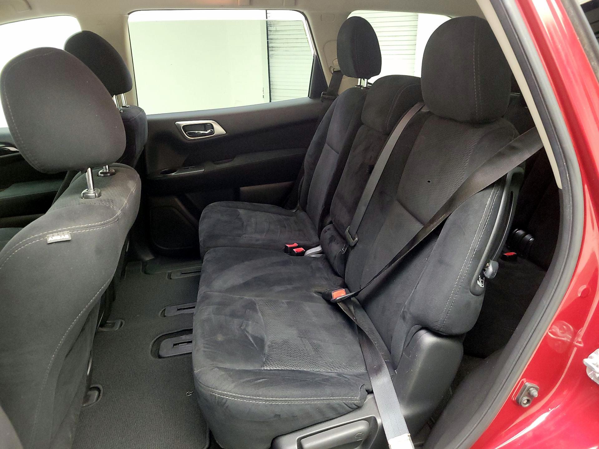 Thumbnail: 2016 Nissan Pathfinder - 19