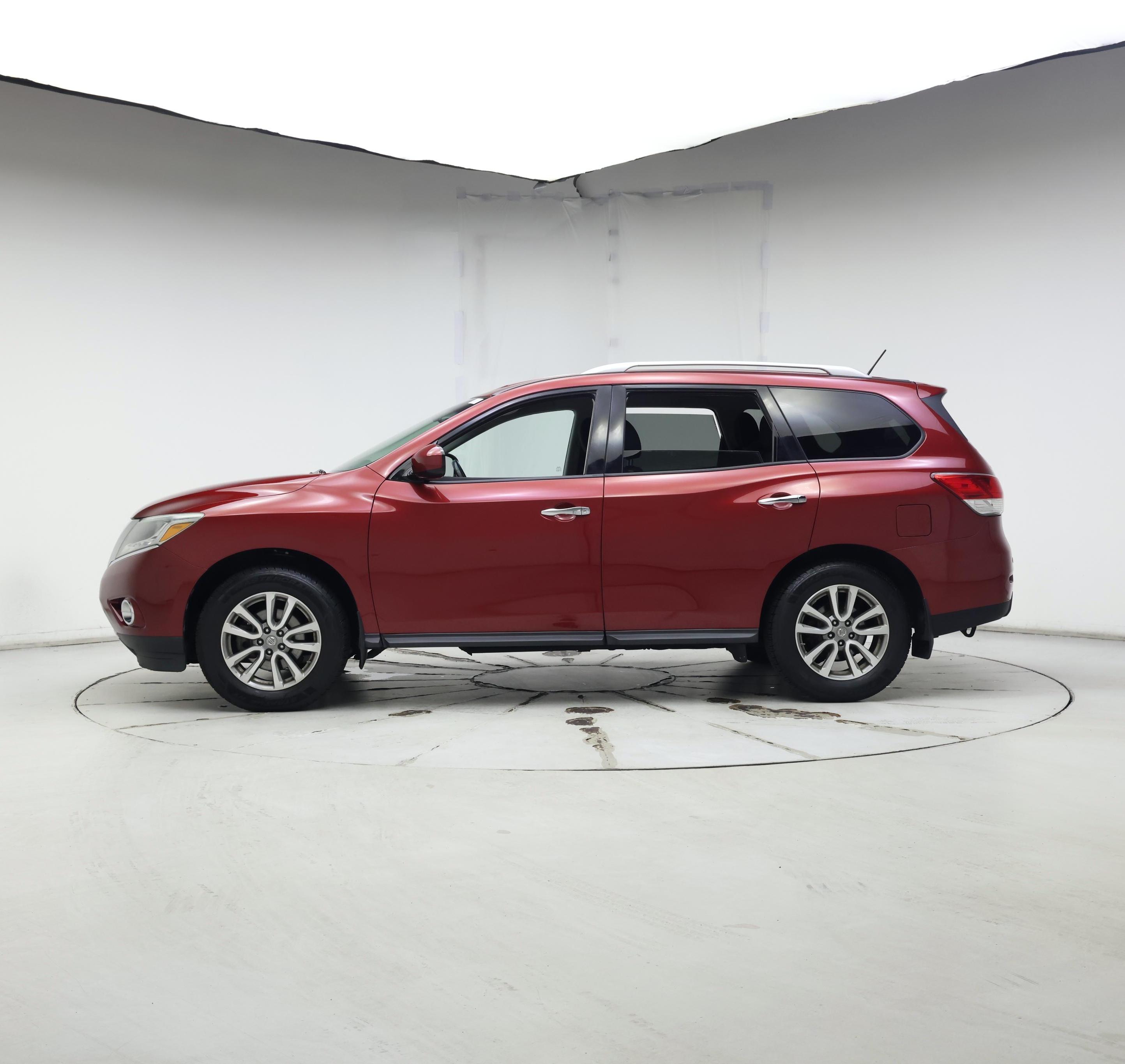 Thumbnail: 2016 Nissan Pathfinder - 3