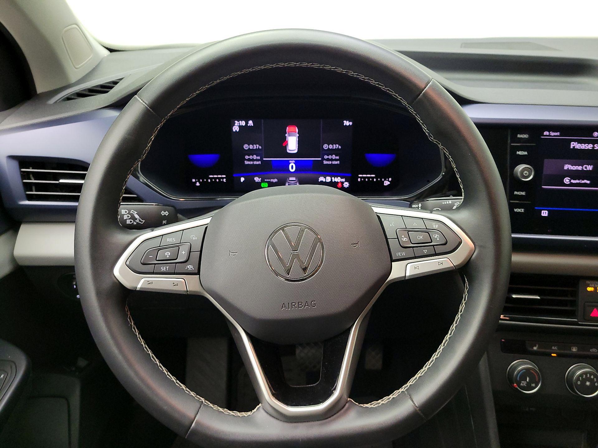 Thumbnail: 2022 Volkswagen Taos - 10