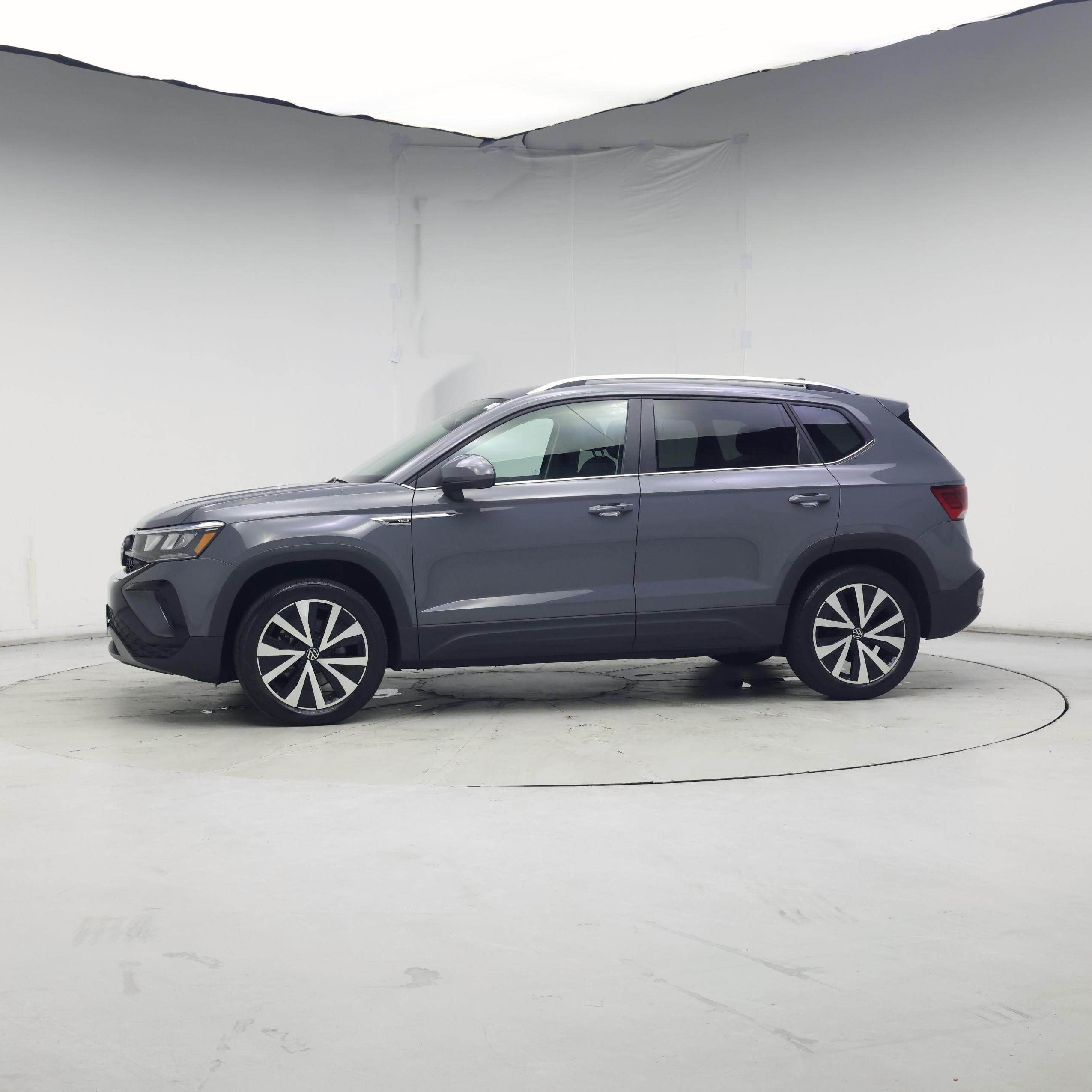 Thumbnail: 2022 Volkswagen Taos - 3
