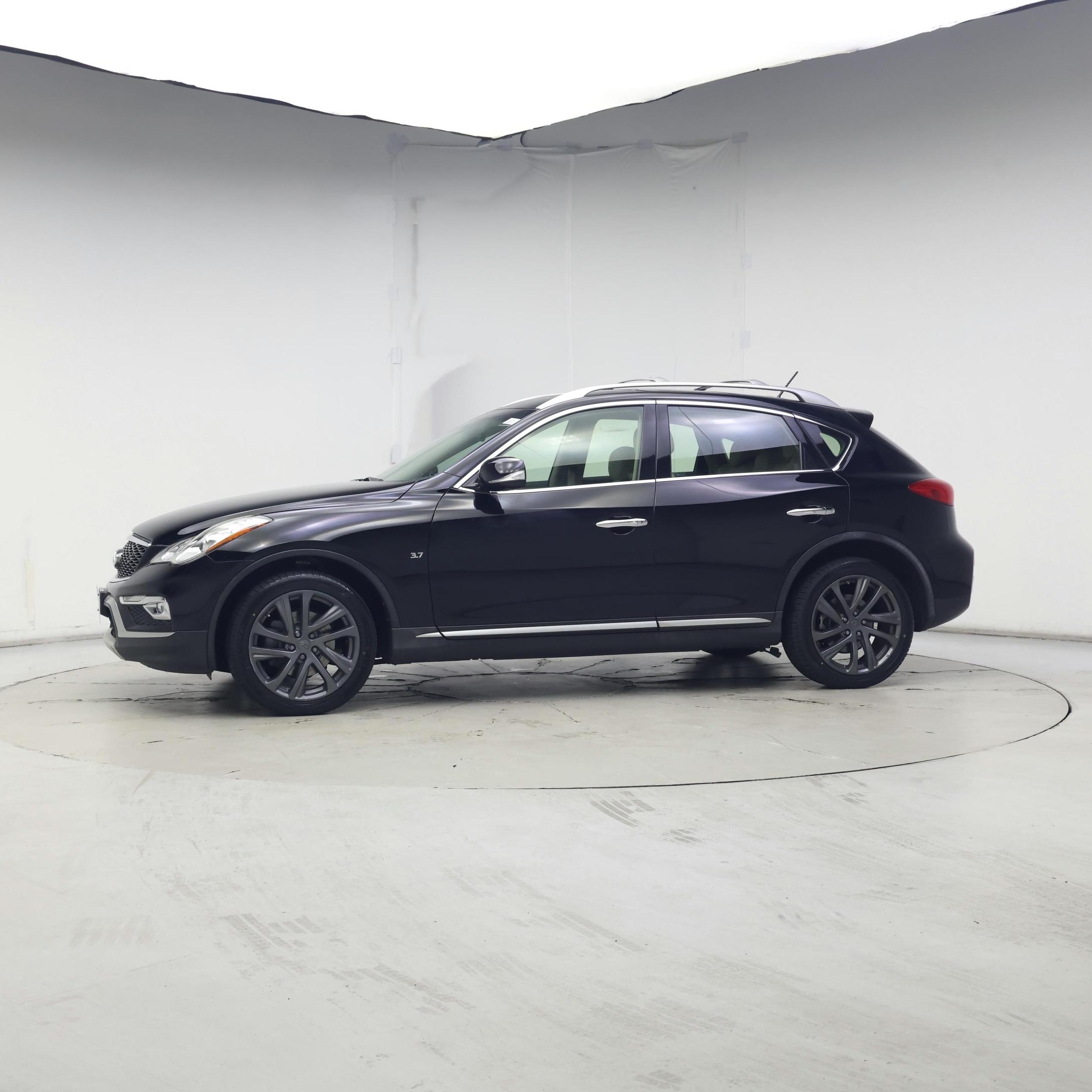 Thumbnail: 2017 INFINITI QX50 - 3