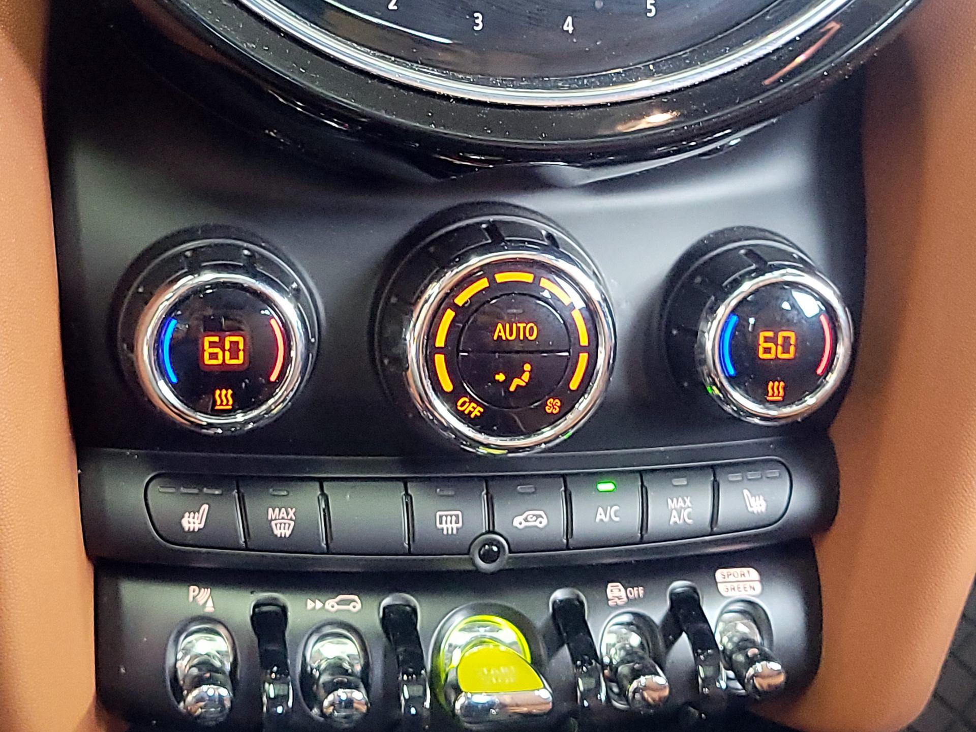 Thumbnail: 2023 MINI Cooper Hardtop - 17