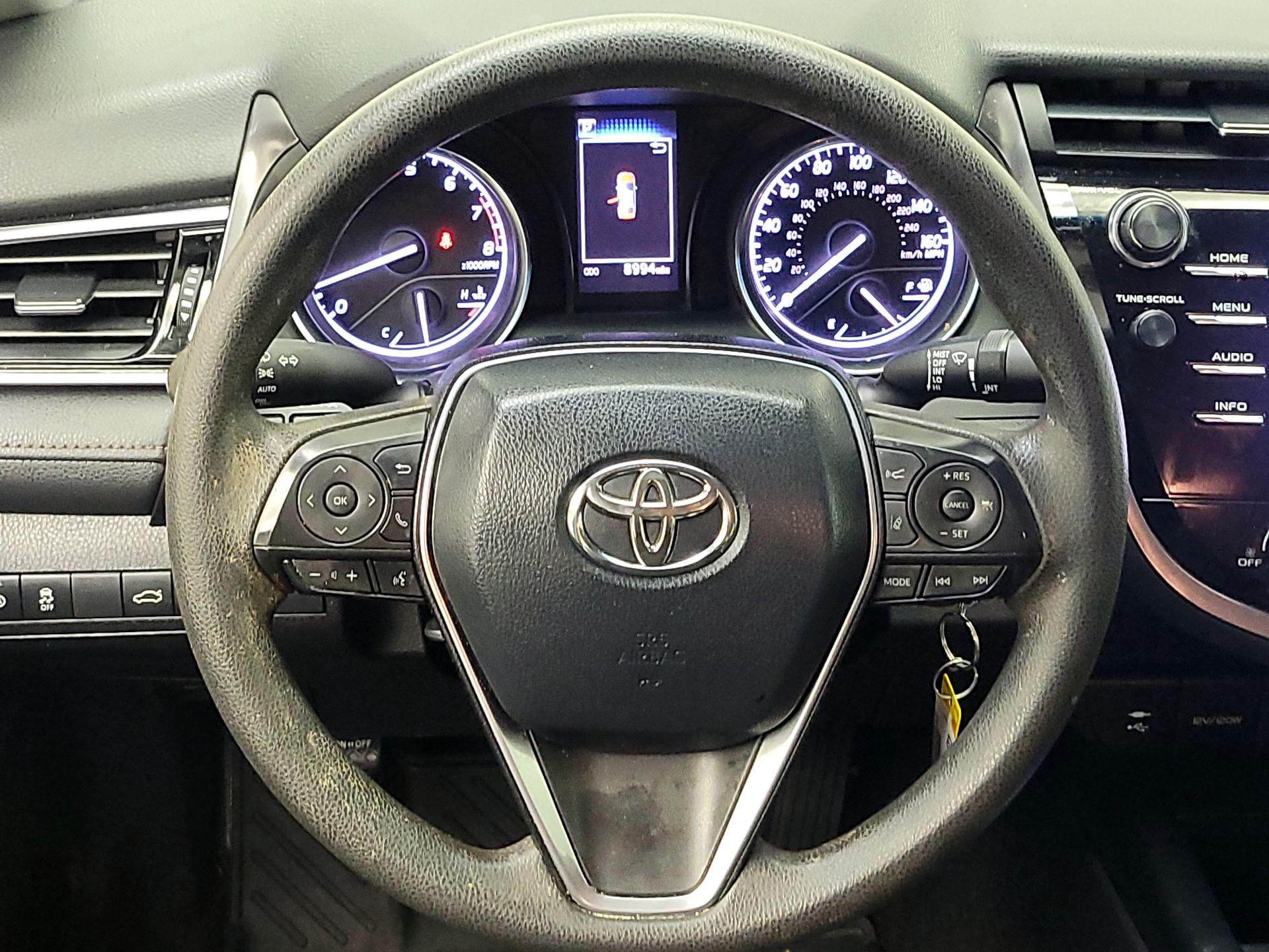 Thumbnail: 2018 Toyota Camry - 10