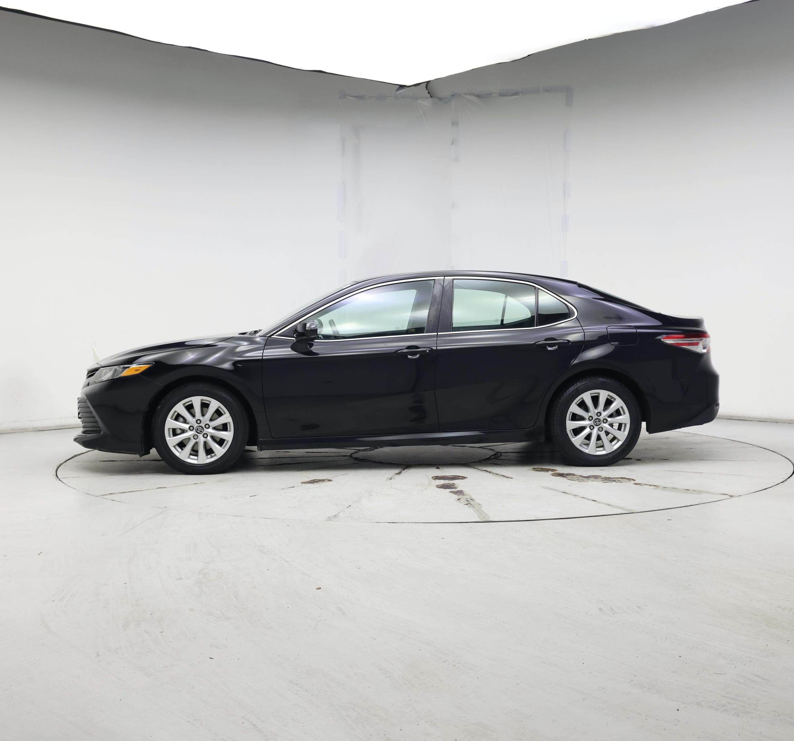 Thumbnail: 2018 Toyota Camry - 3