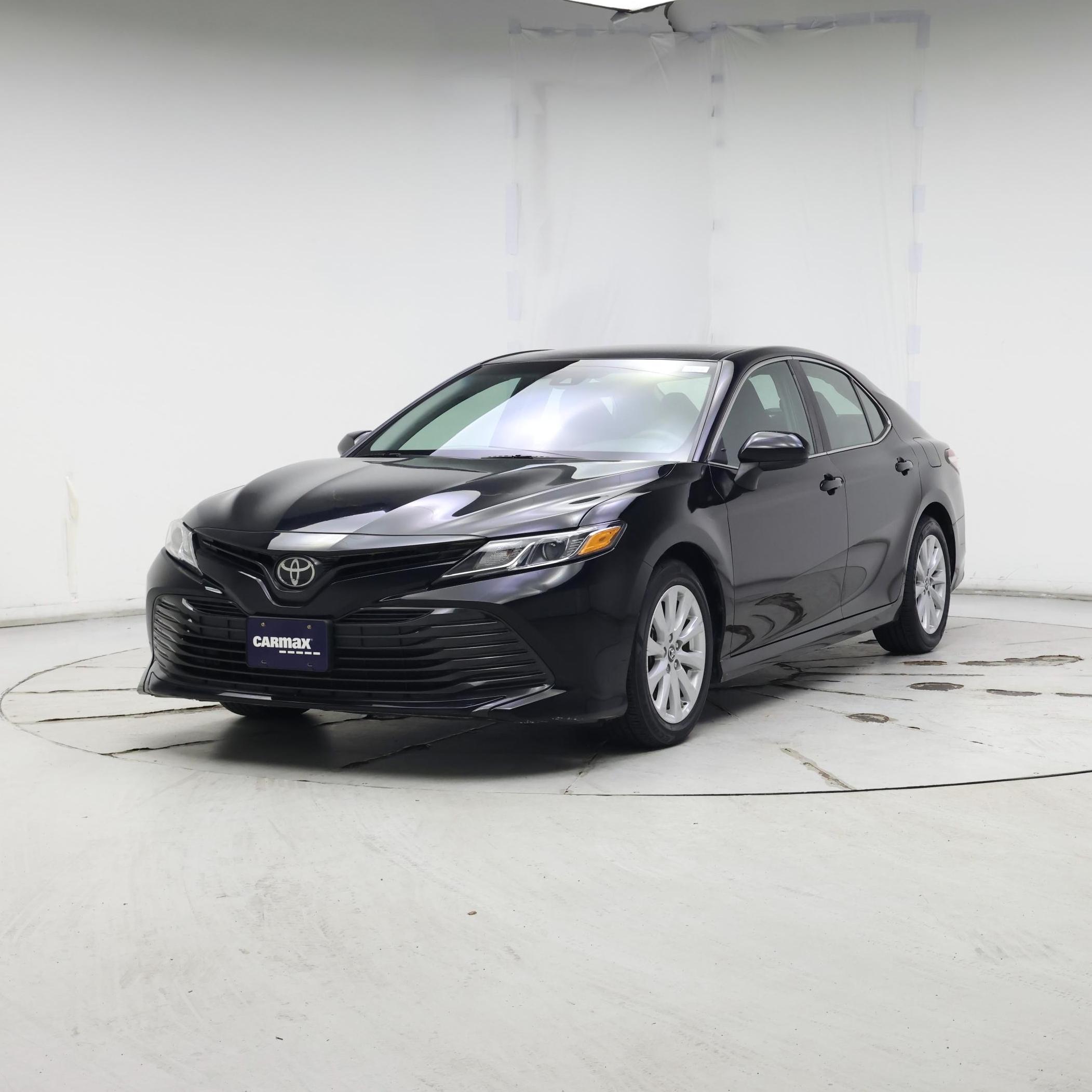 Thumbnail: 2018 Toyota Camry - 4