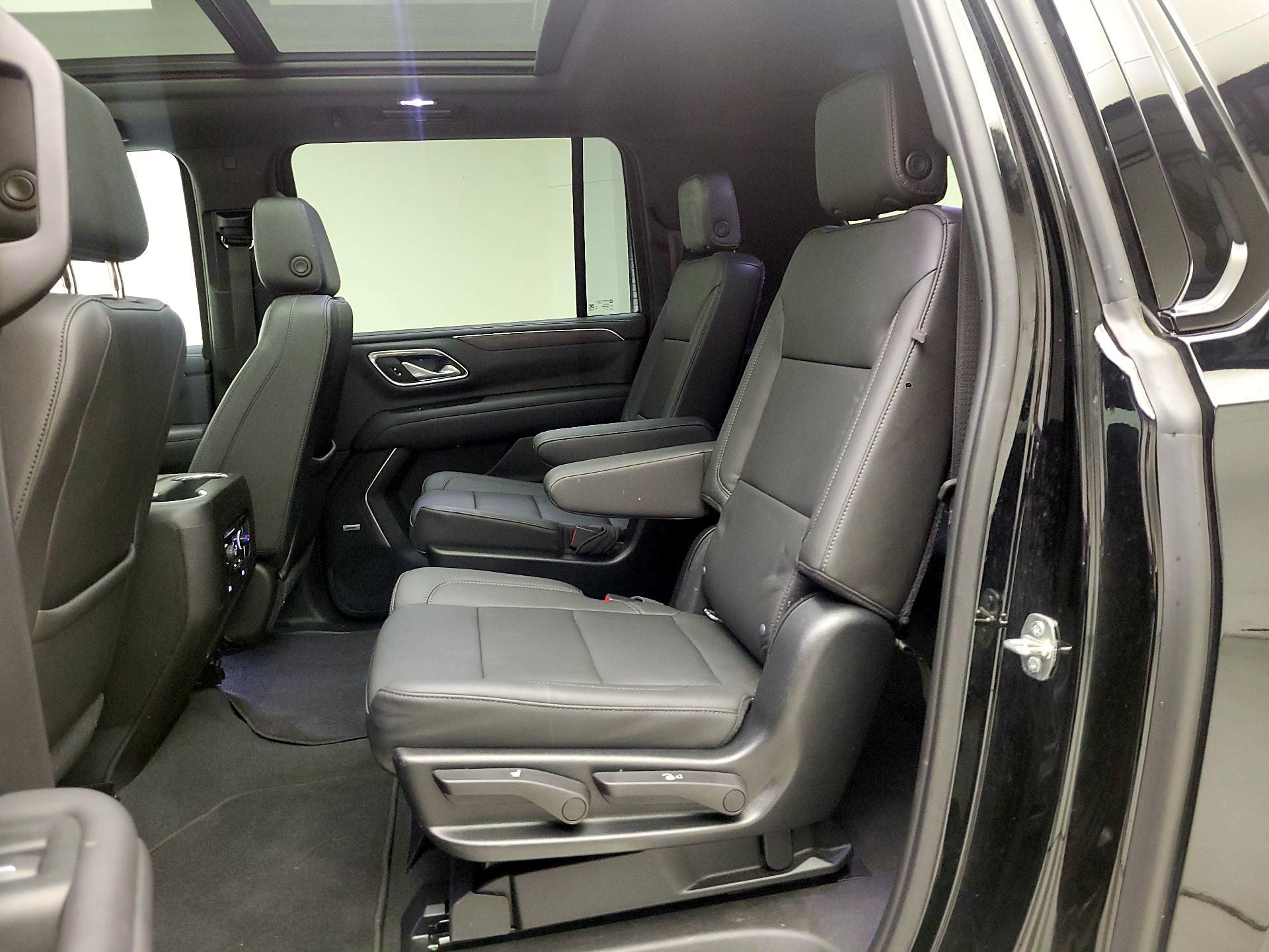 Thumbnail: 2021 Chevrolet Suburban - 20