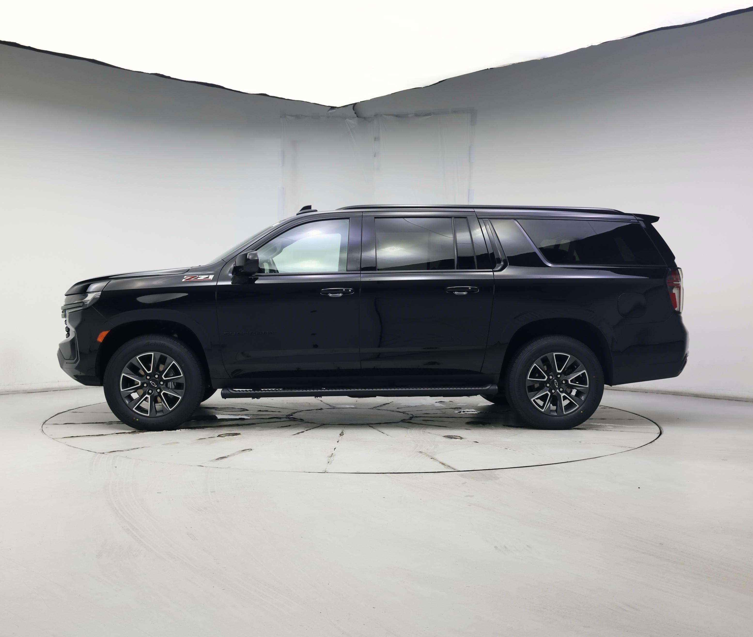 Thumbnail: 2021 Chevrolet Suburban - 3