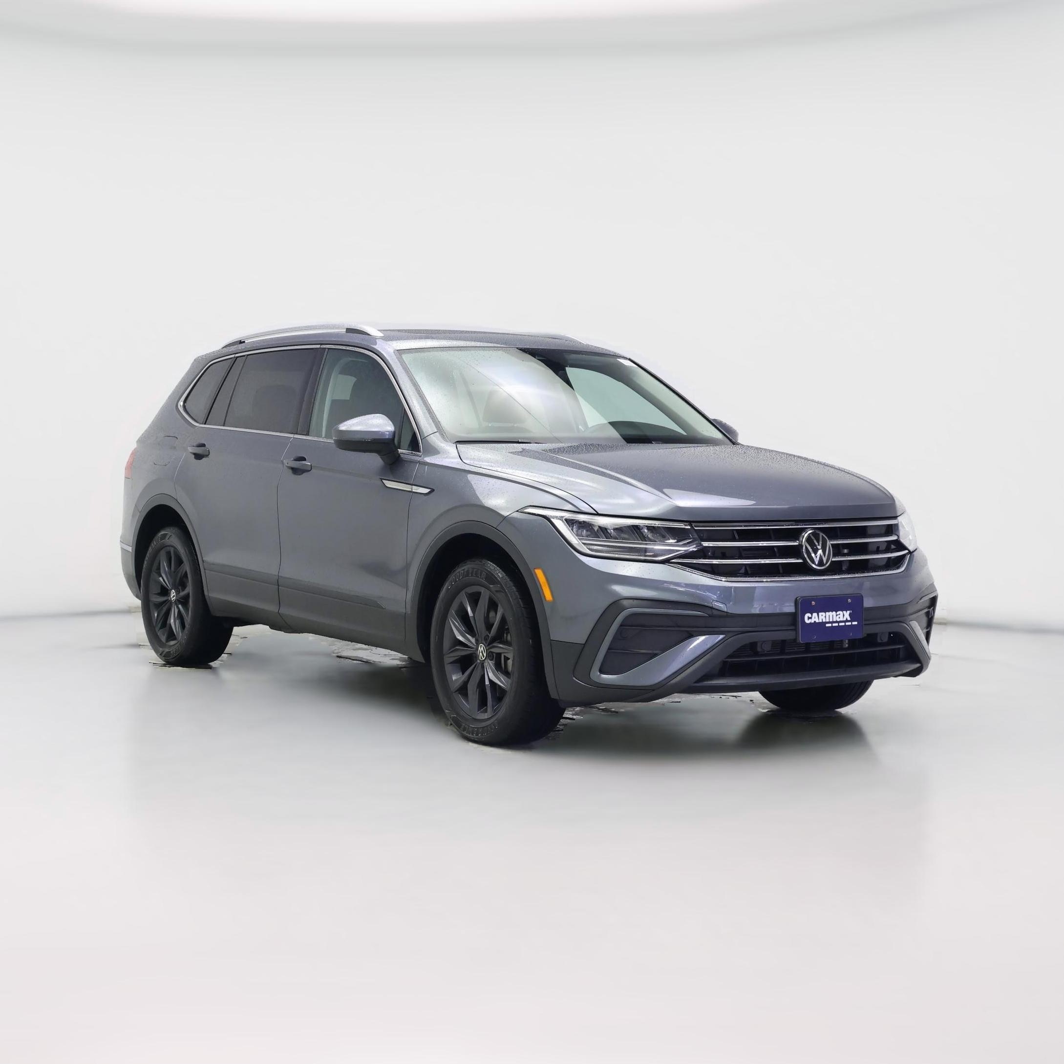 Thumbnail: 2022 Volkswagen Tiguan - 1