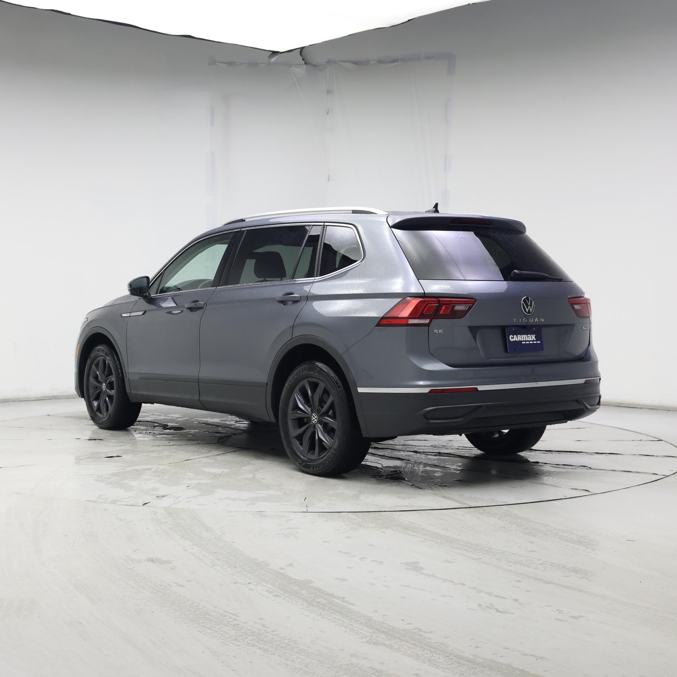 Thumbnail: 2022 Volkswagen Tiguan - 2