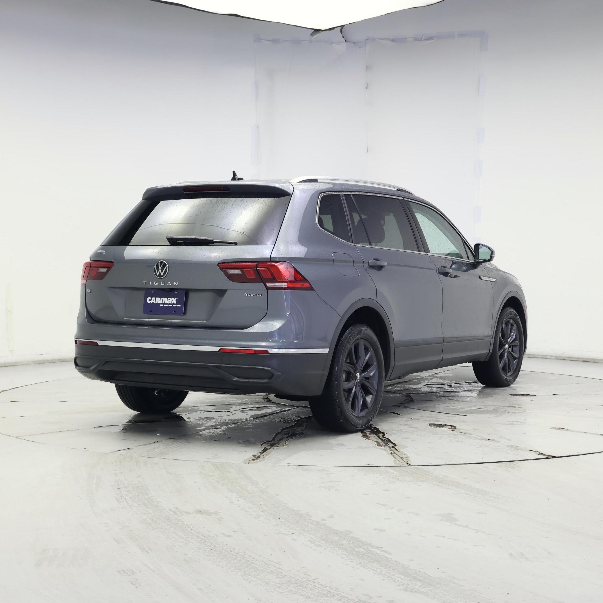 Thumbnail: 2022 Volkswagen Tiguan - 8