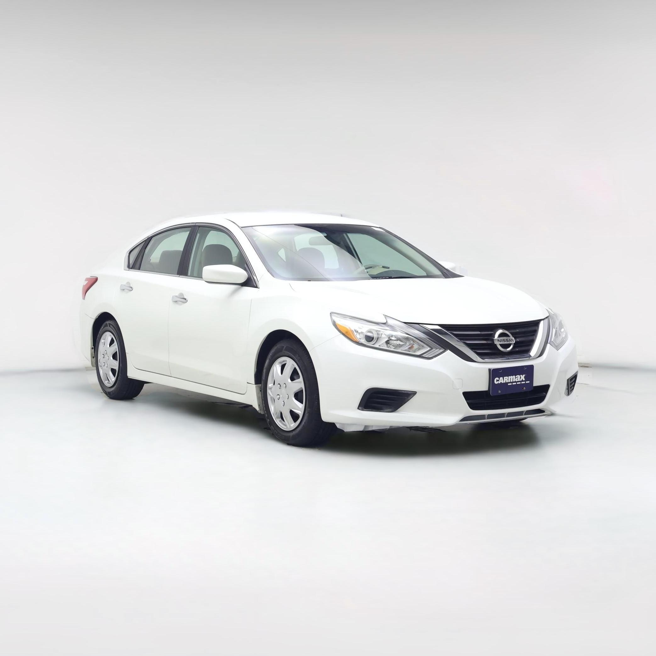 Thumbnail: 2016 Nissan Altima - 1