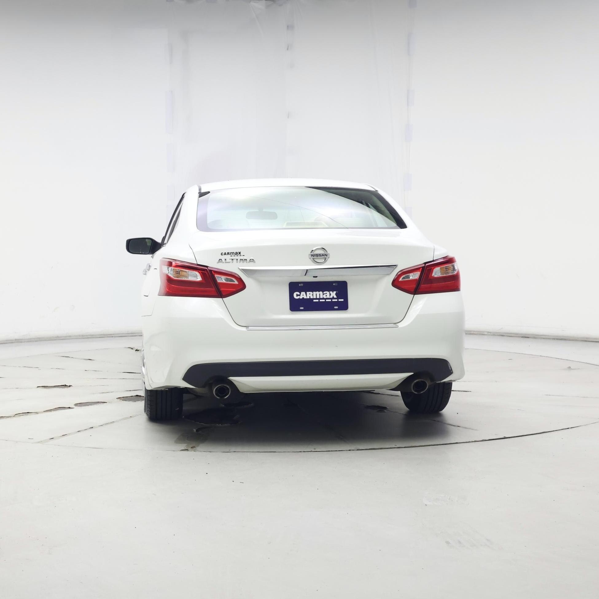 Thumbnail: 2016 Nissan Altima - 6