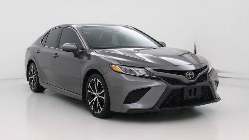 2020 Toyota Camry SE Hero Image