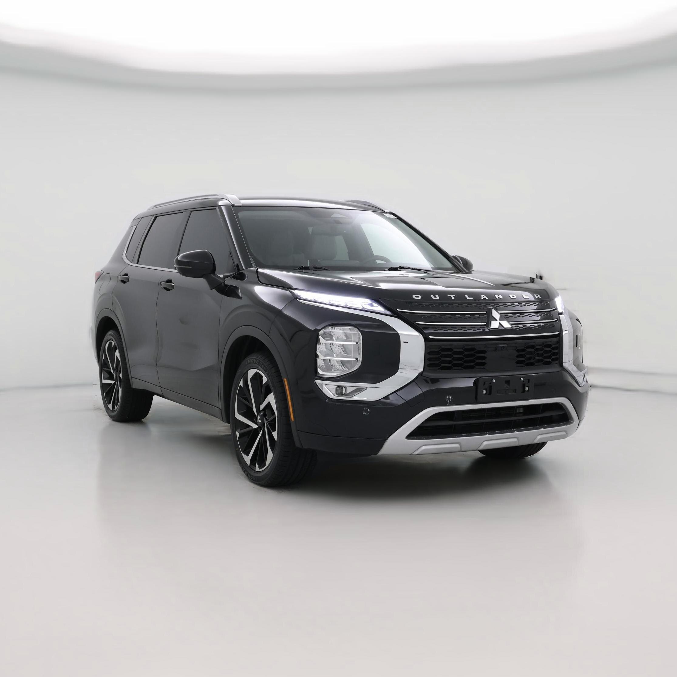 Thumbnail: 2023 Mitsubishi Outlander - 1