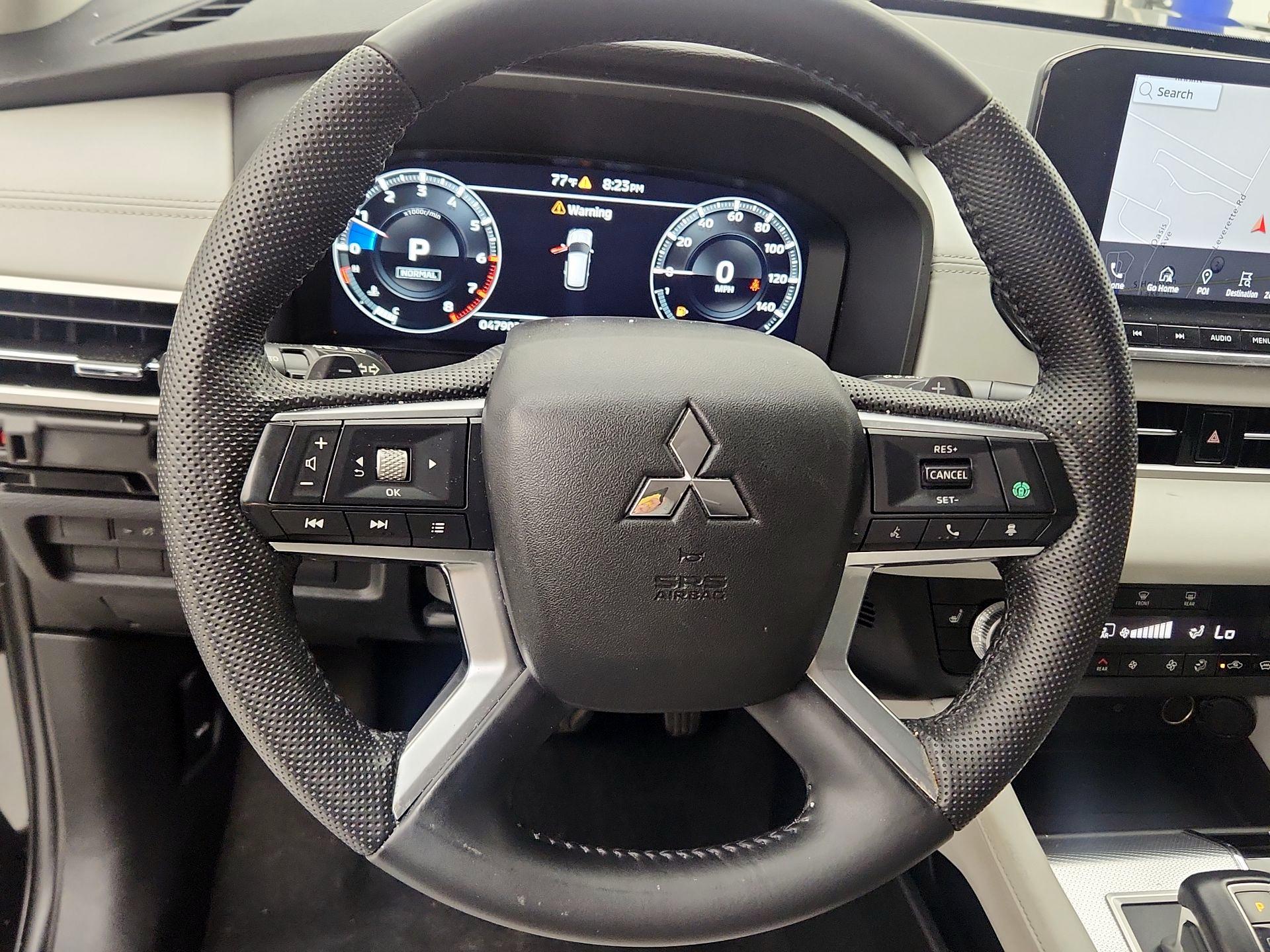 Thumbnail: 2023 Mitsubishi Outlander - 10