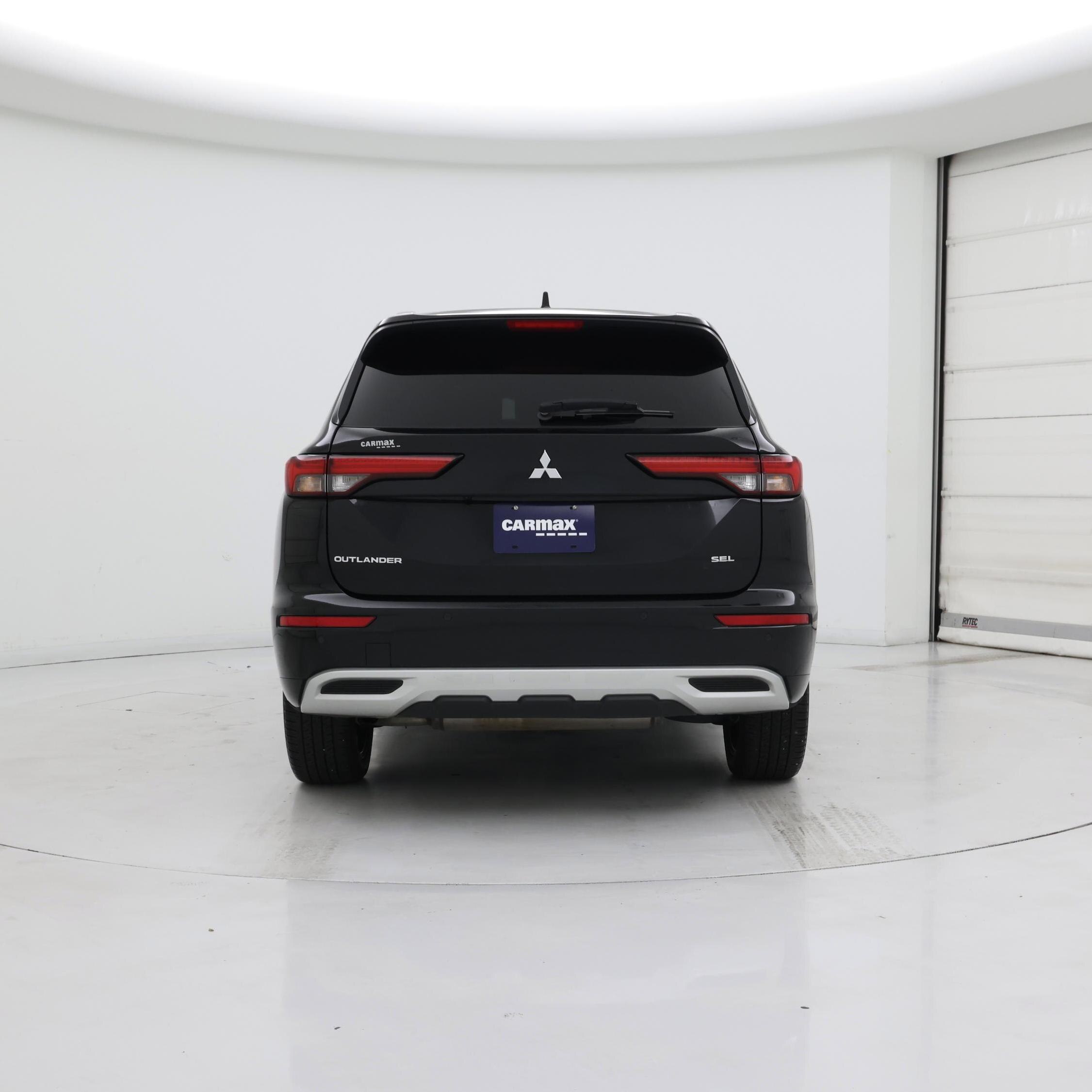Thumbnail: 2023 Mitsubishi Outlander - 6