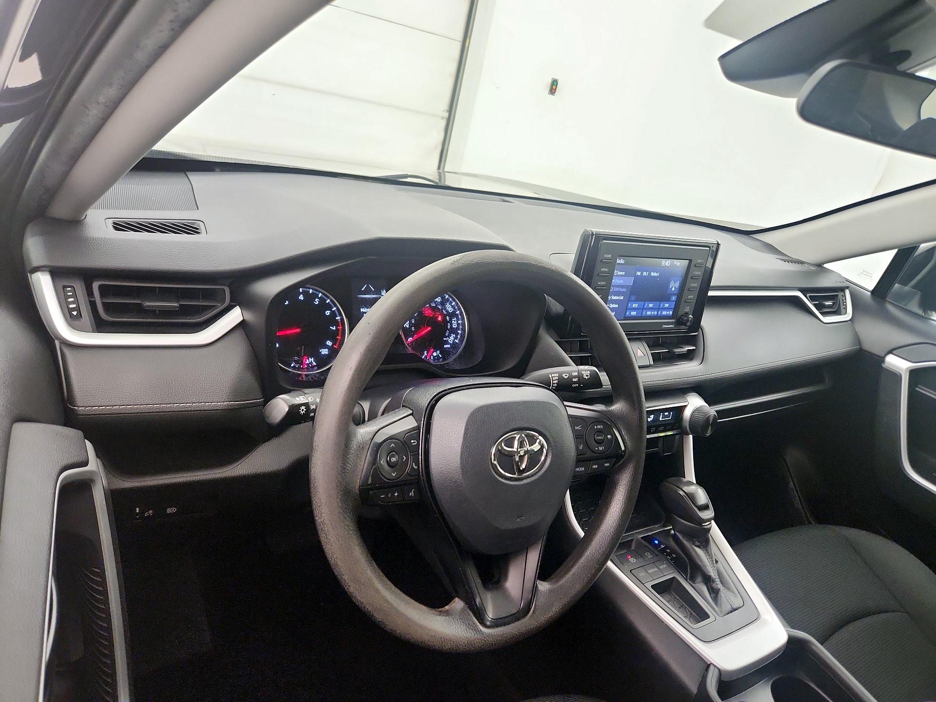 Thumbnail: 2021 Toyota RAV4 - 9