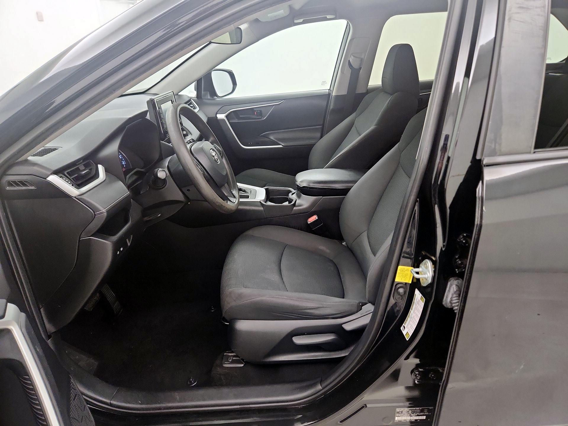 Thumbnail: 2021 Toyota RAV4 - 11