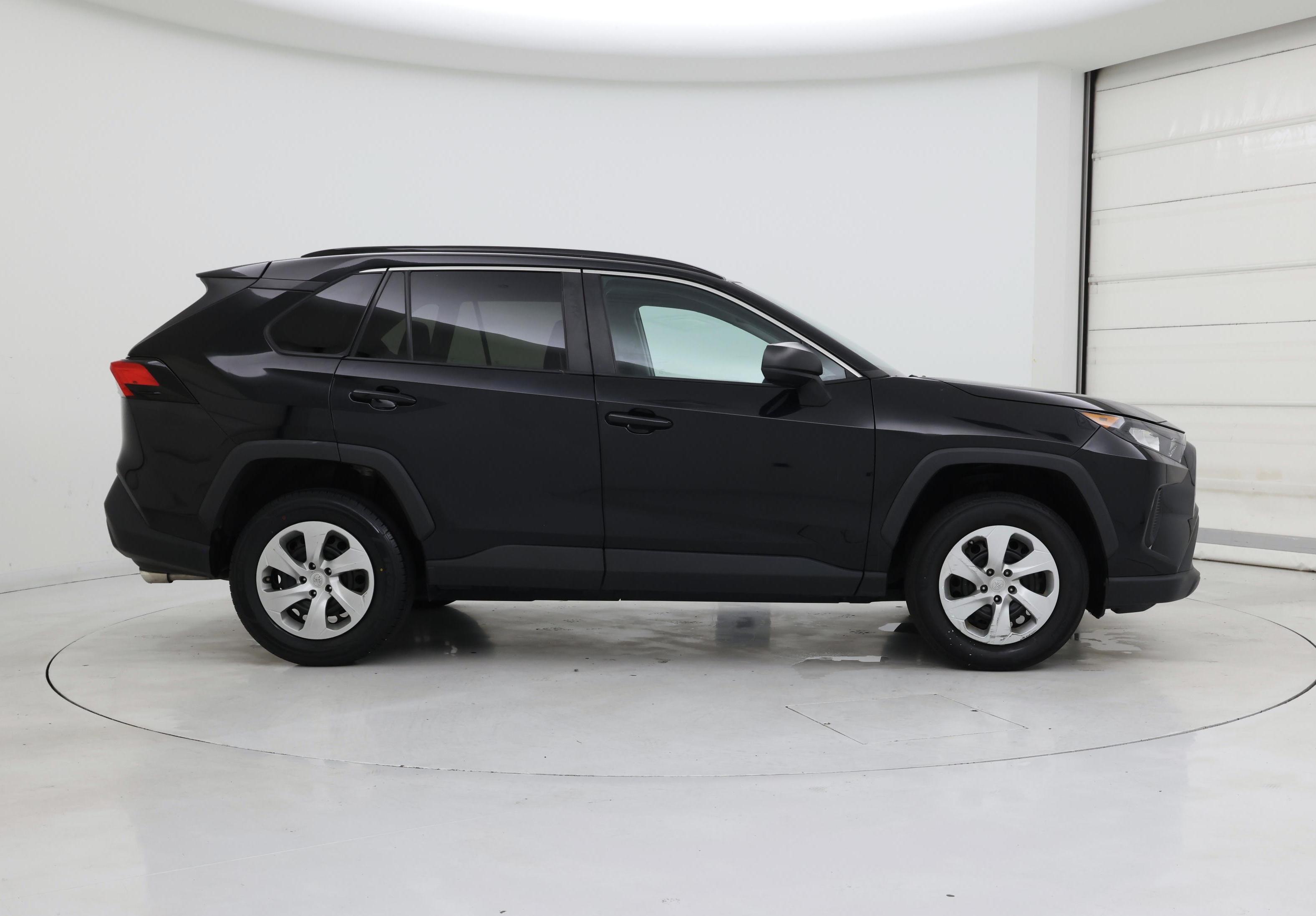 Thumbnail: 2021 Toyota RAV4 - 7