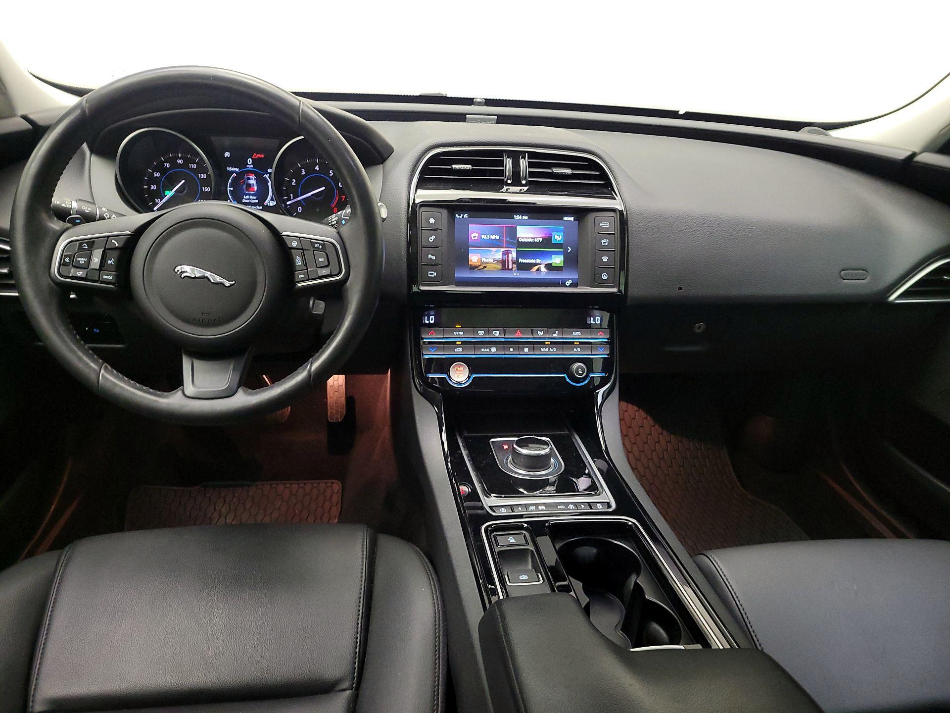 Thumbnail: 2018 Jaguar XE - 9