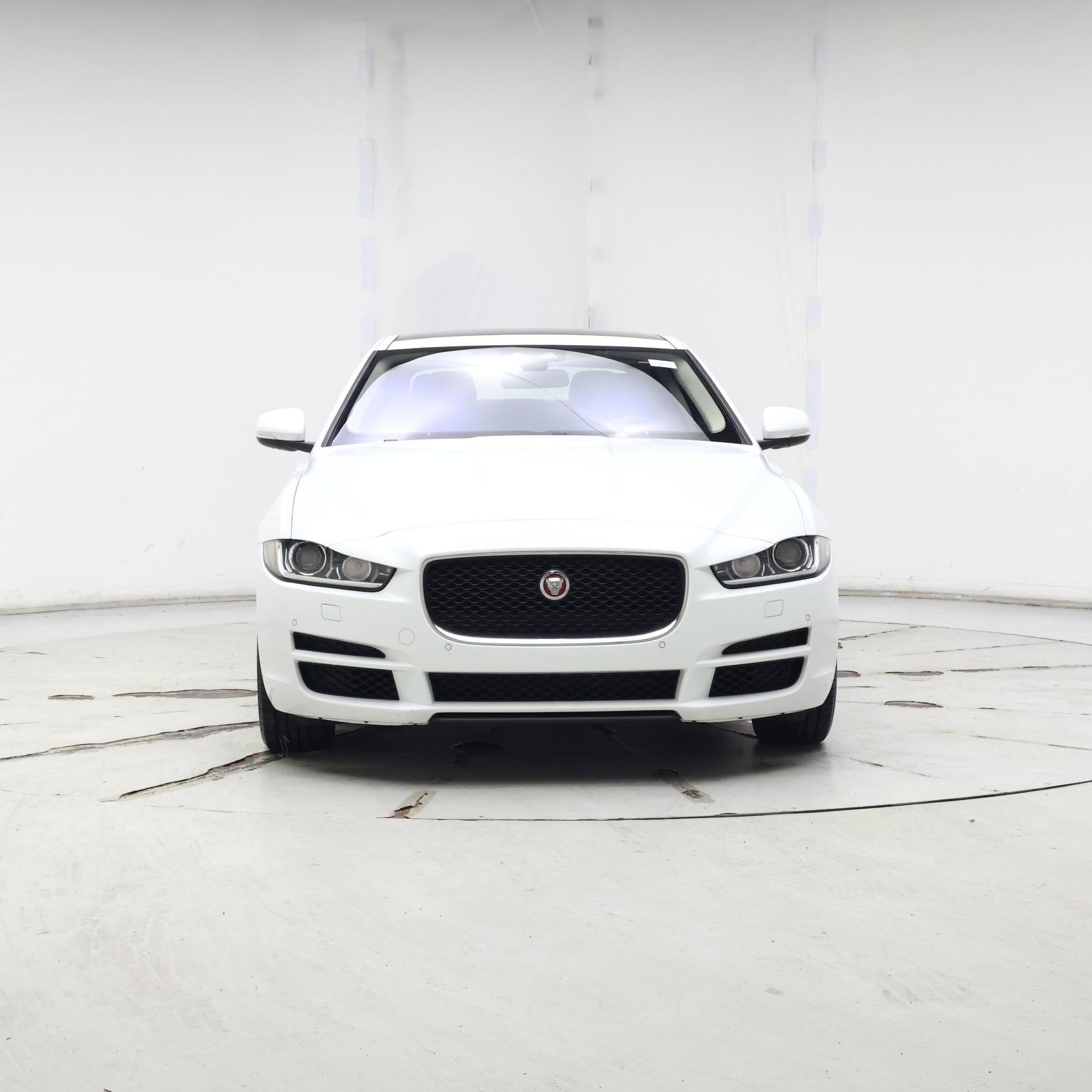 Thumbnail: 2018 Jaguar XE - 5