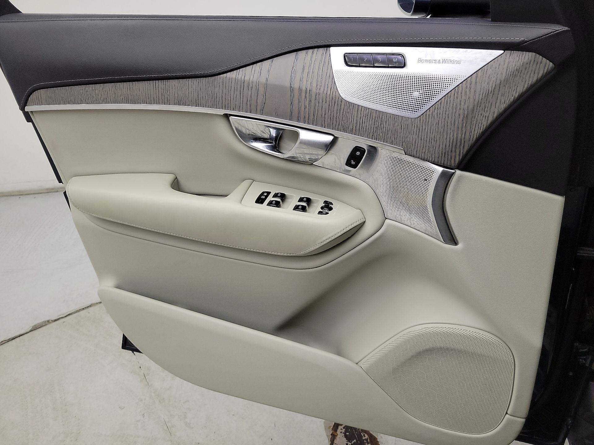 Thumbnail: 2020 Volvo XC90 - 12