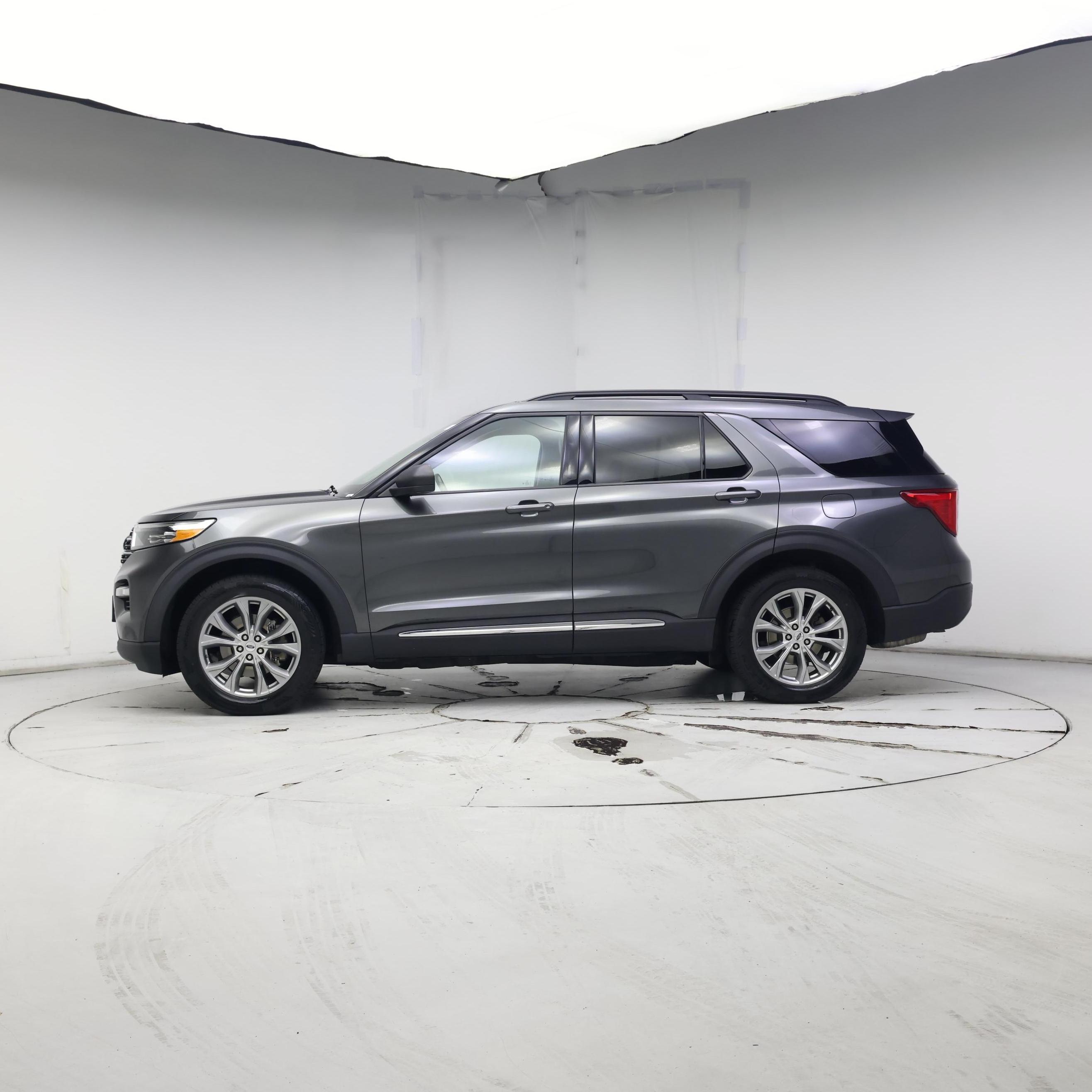 Thumbnail: 2020 Ford Explorer - 3