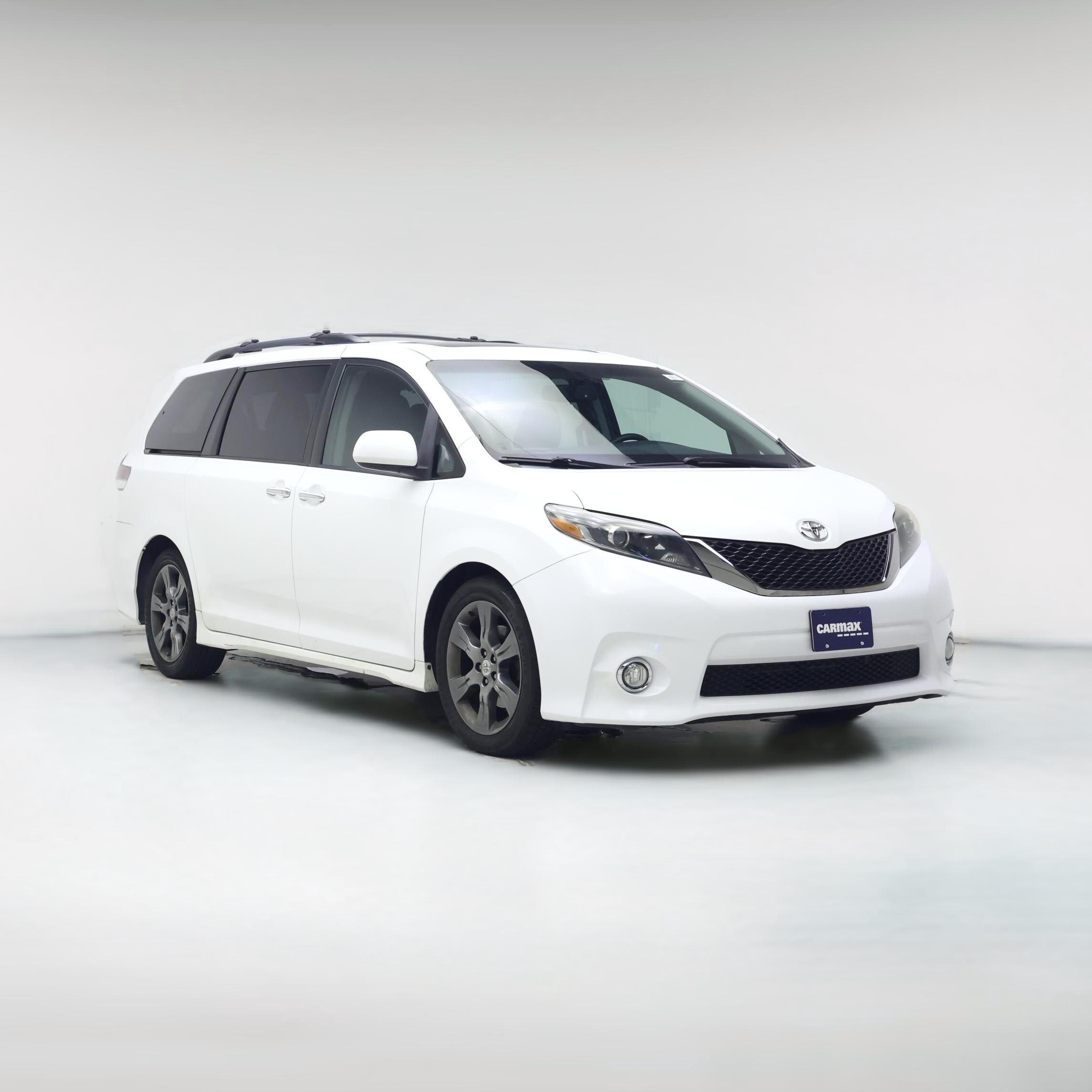 Thumbnail: 2016 Toyota Sienna - 1