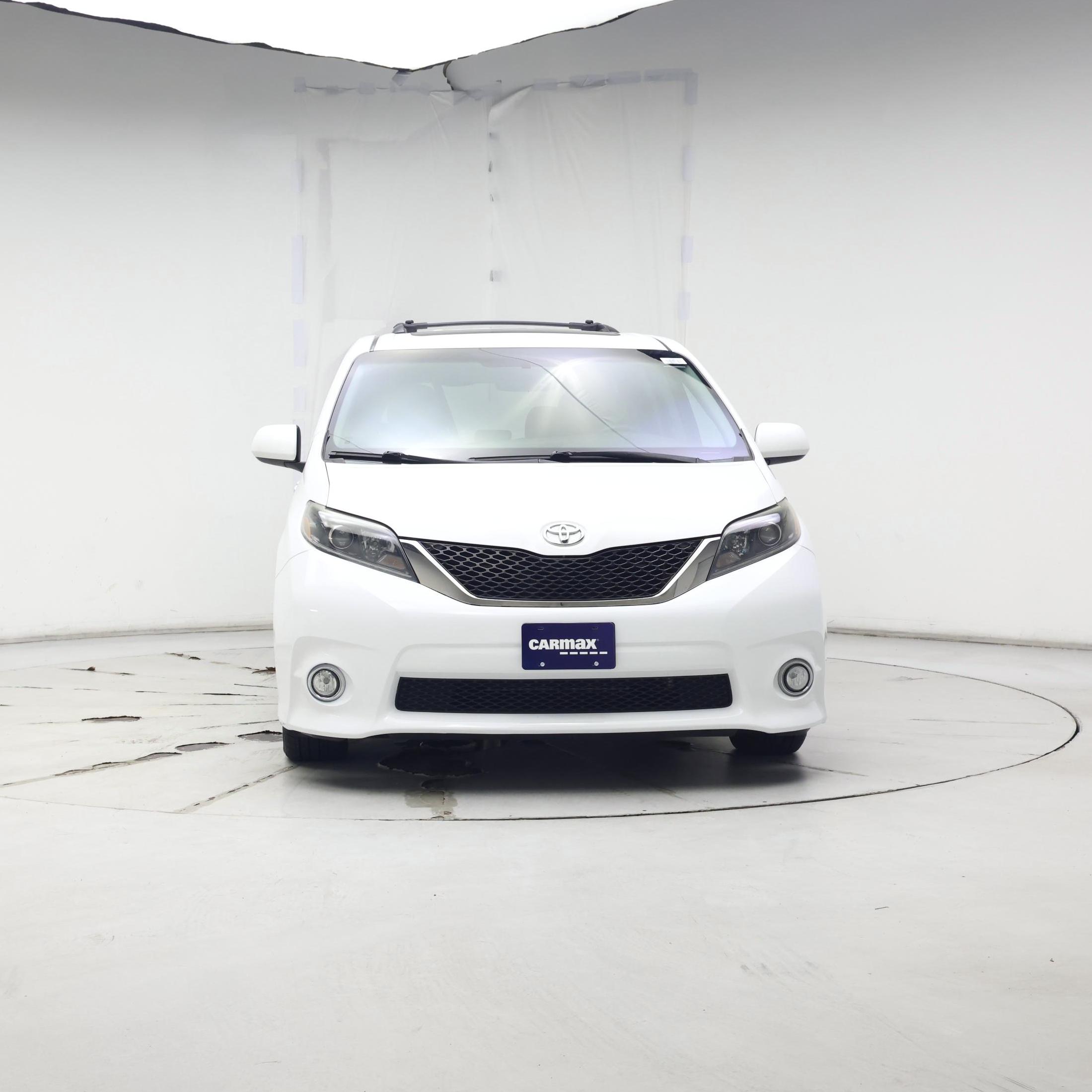 Thumbnail: 2016 Toyota Sienna - 5