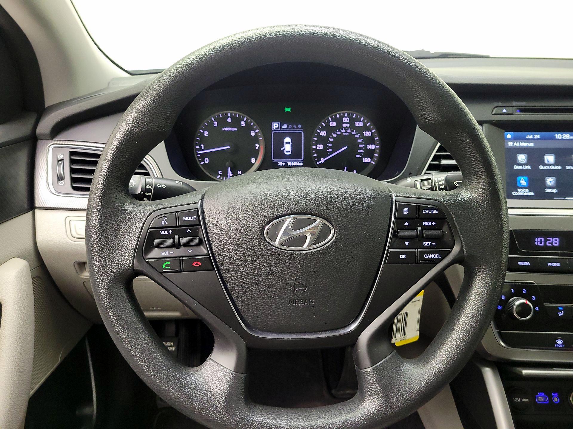 Thumbnail: 2016 Hyundai Sonata - 10
