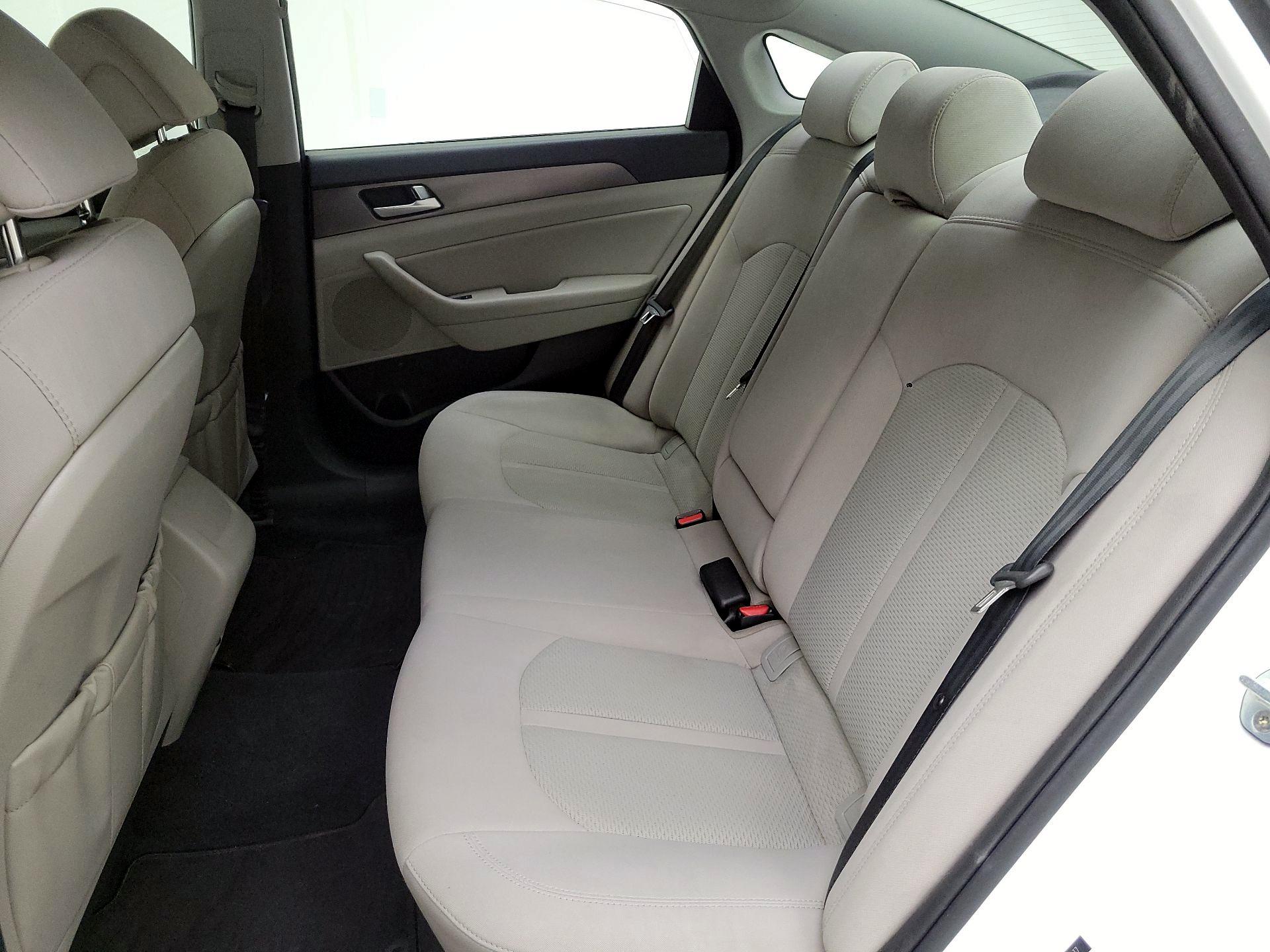 Thumbnail: 2016 Hyundai Sonata - 19