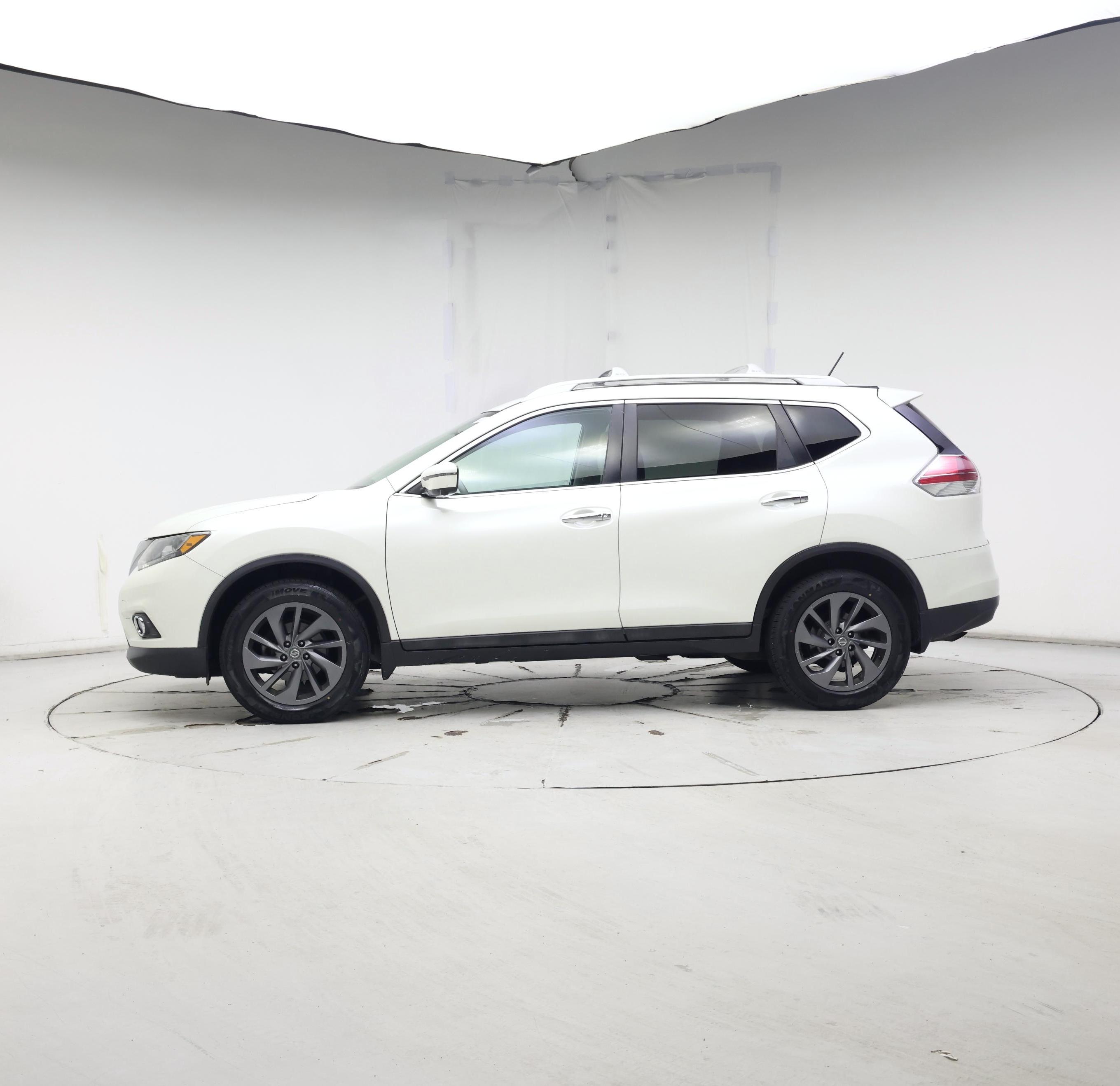 Thumbnail: 2016 Nissan Rogue - 3