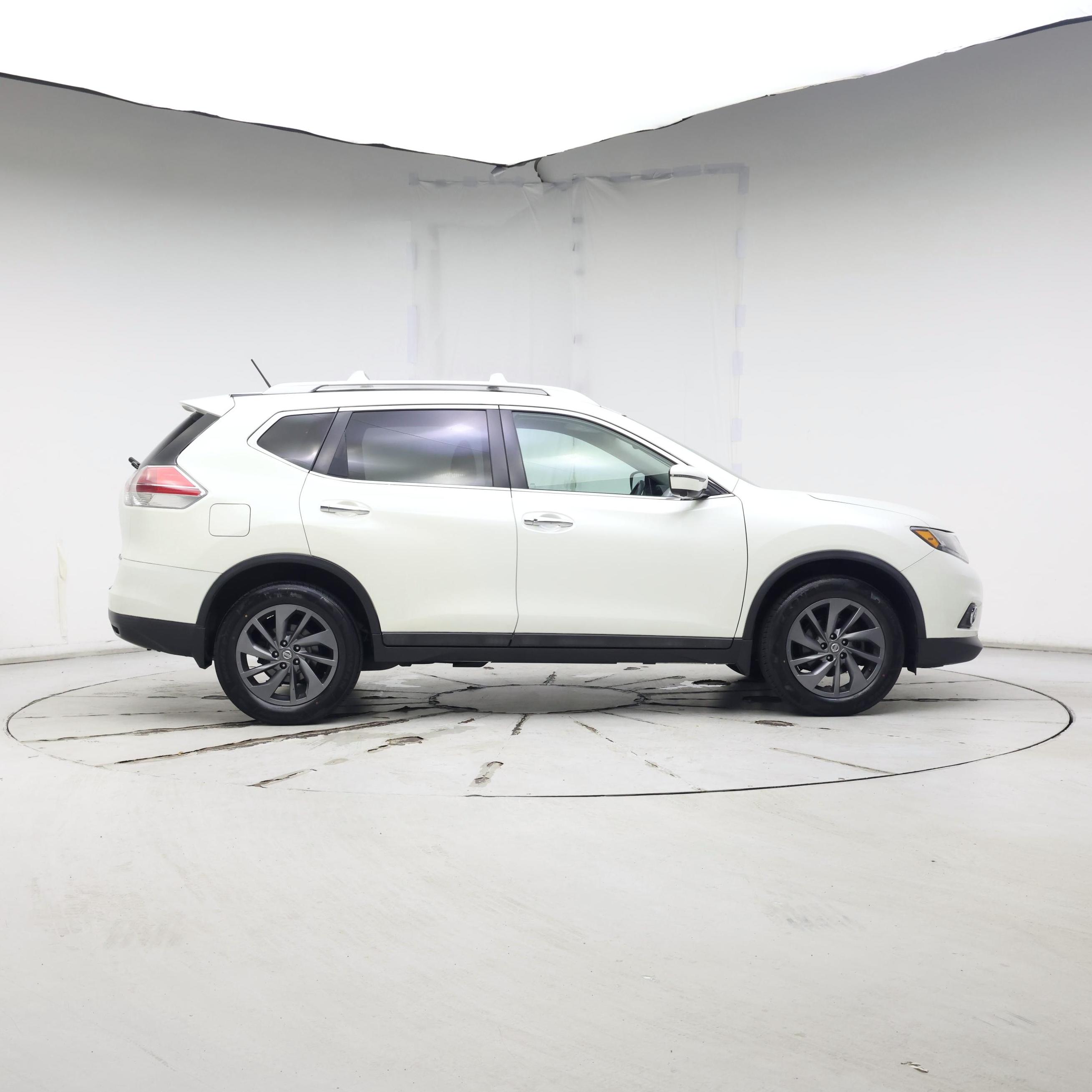 Thumbnail: 2016 Nissan Rogue - 7