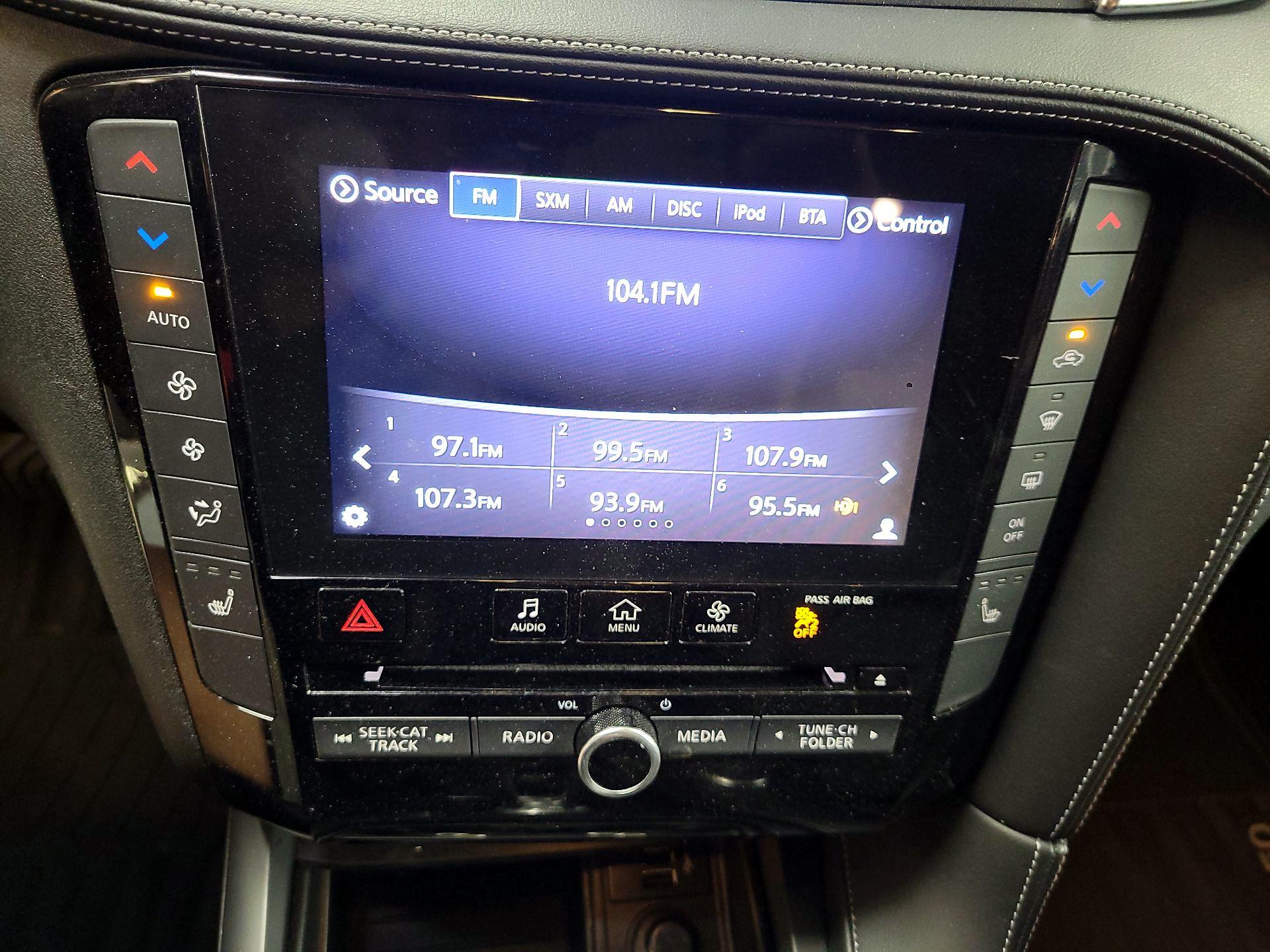 Thumbnail: 2019 INFINITI QX50 - 16