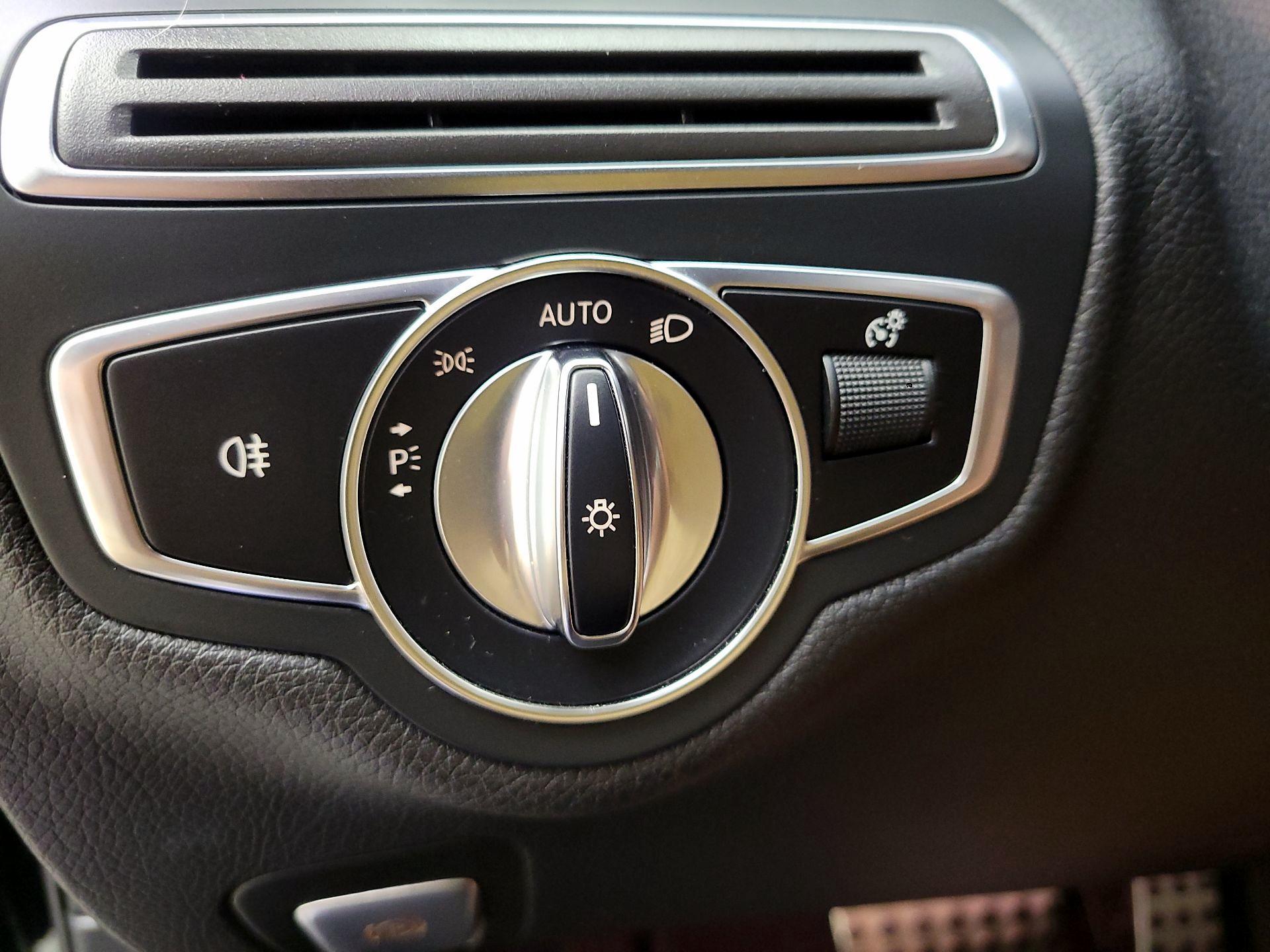 Thumbnail: 2019 Mercedes-Benz C-Class - 13