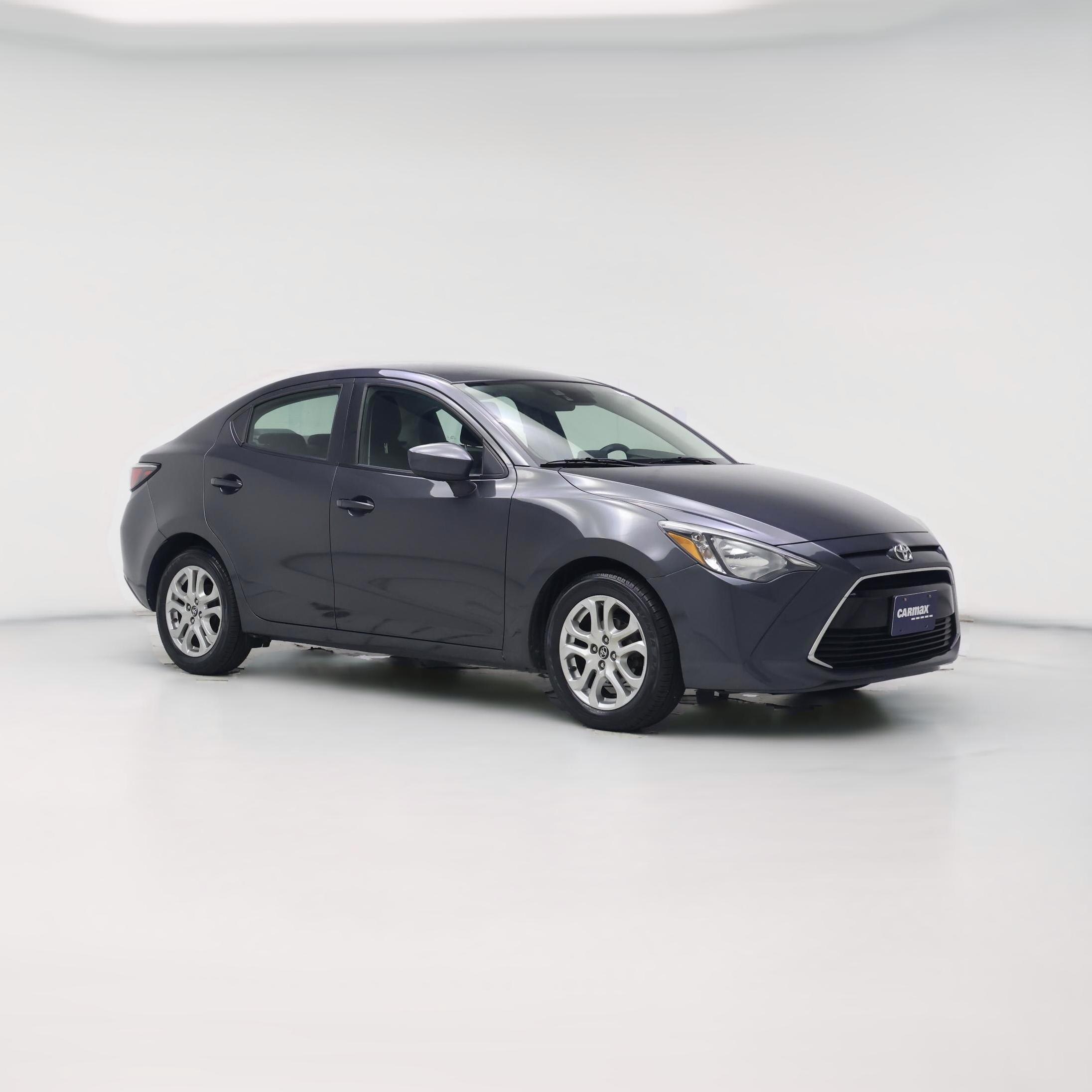 Thumbnail: 2017 Toyota Yaris iA - 1