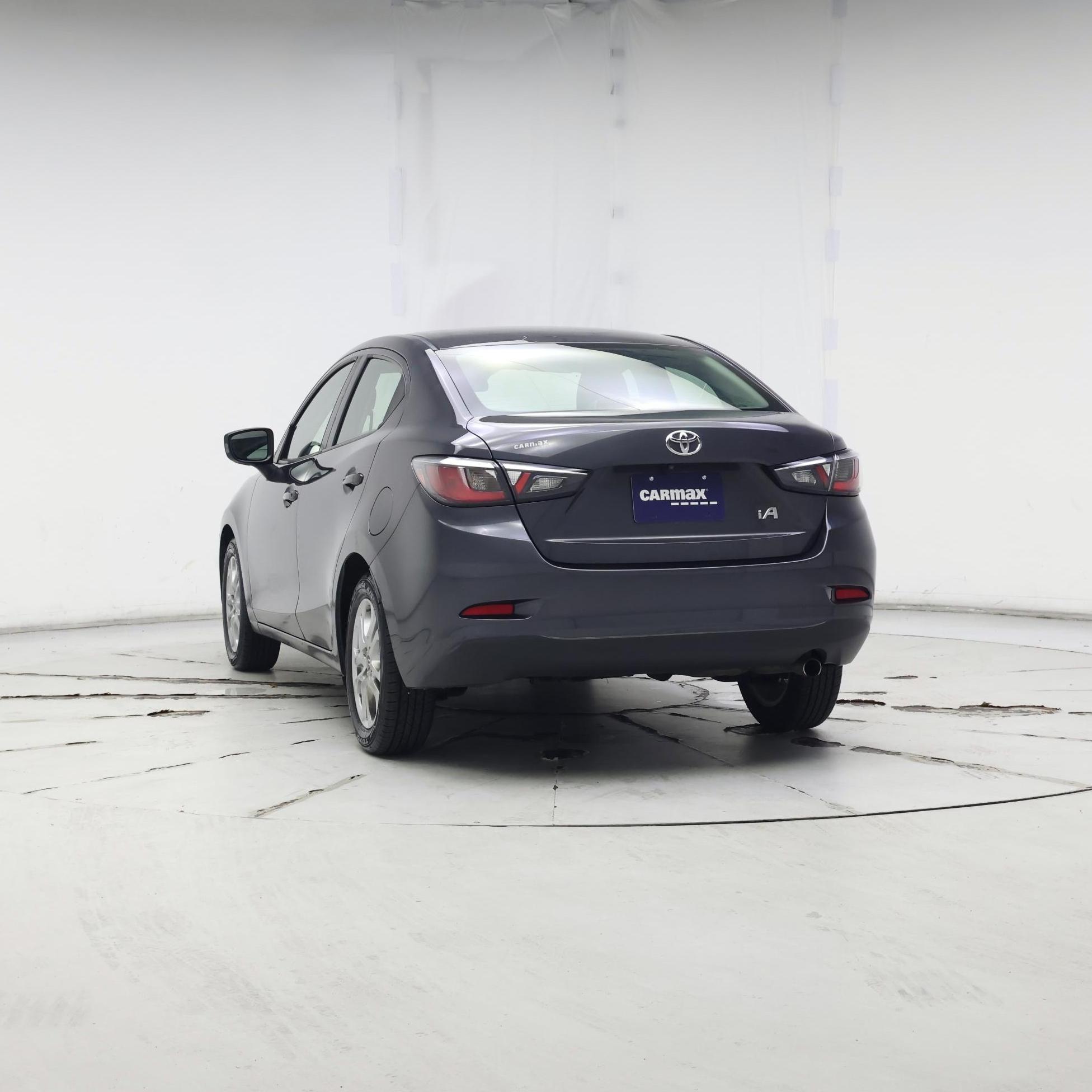 Thumbnail: 2017 Toyota Yaris iA - 6