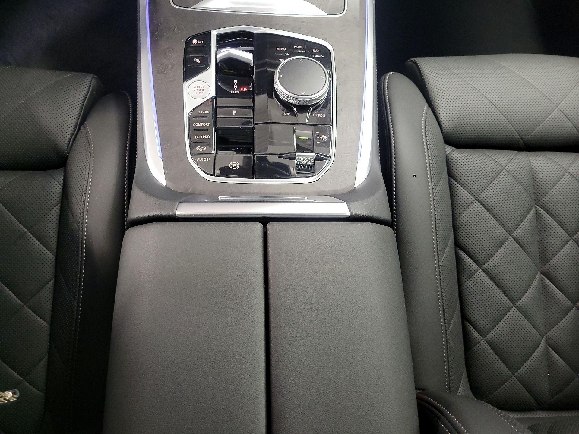 Thumbnail: 2024 BMW X7 - 18