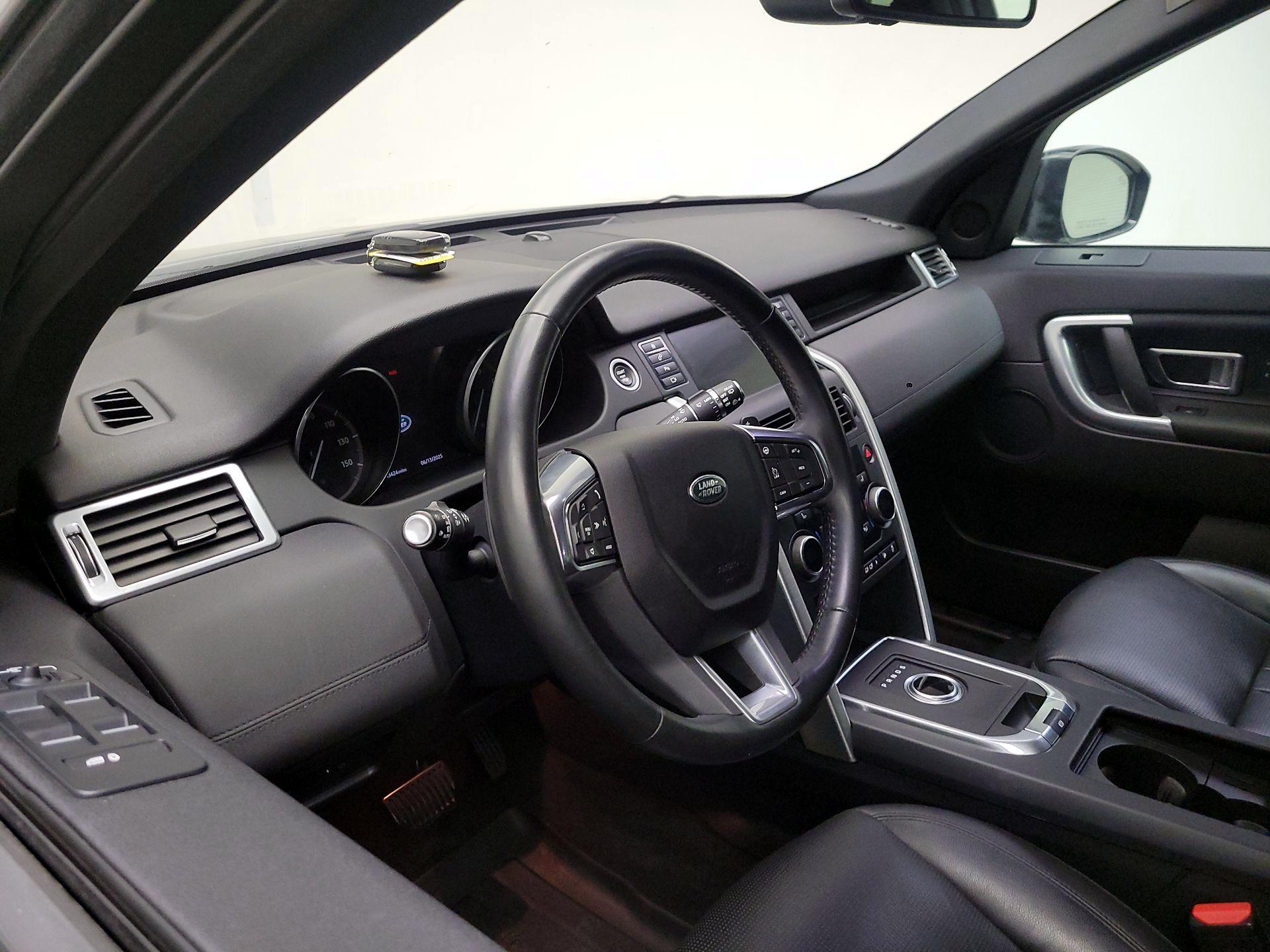 Thumbnail: 2018 Land Rover Discovery Sport - 9