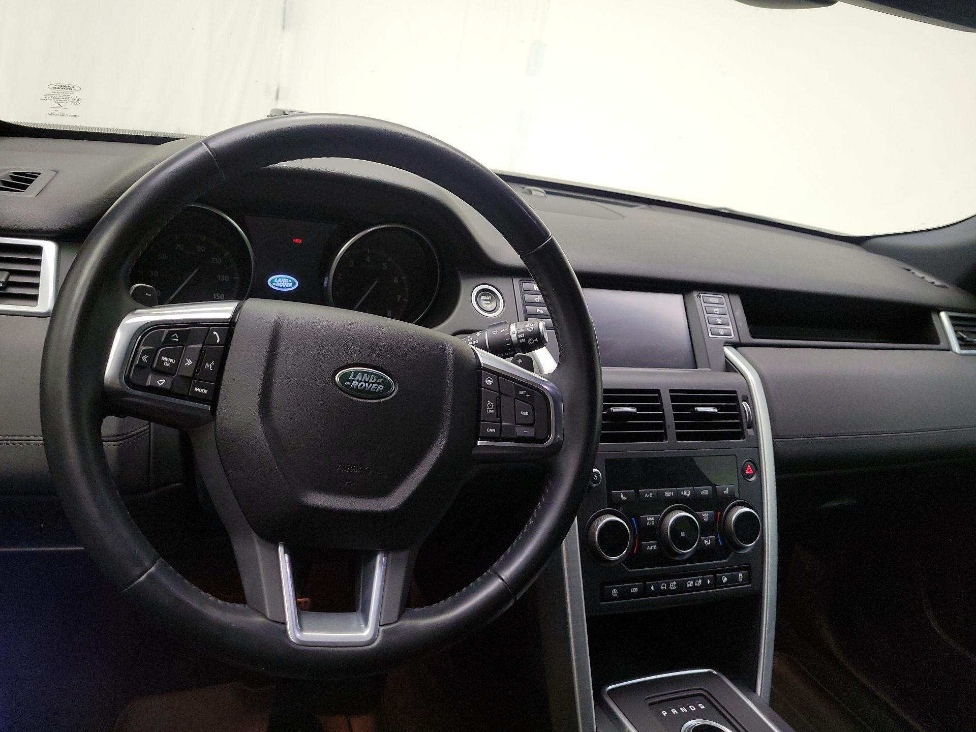 Thumbnail: 2018 Land Rover Discovery Sport - 10