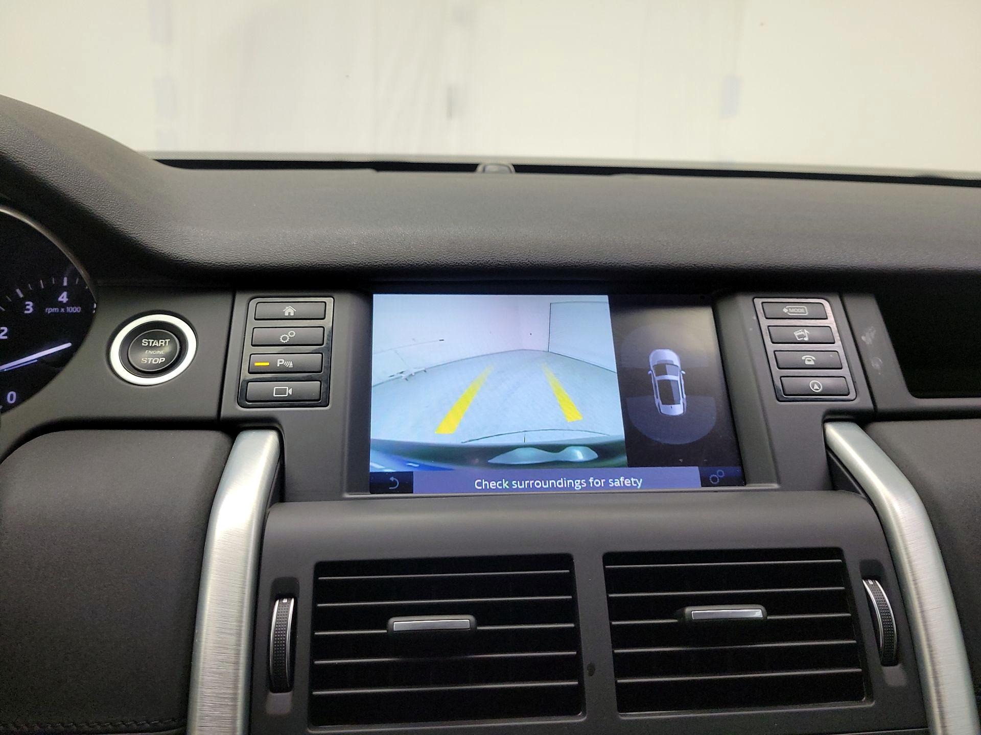 Thumbnail: 2018 Land Rover Discovery Sport - 14