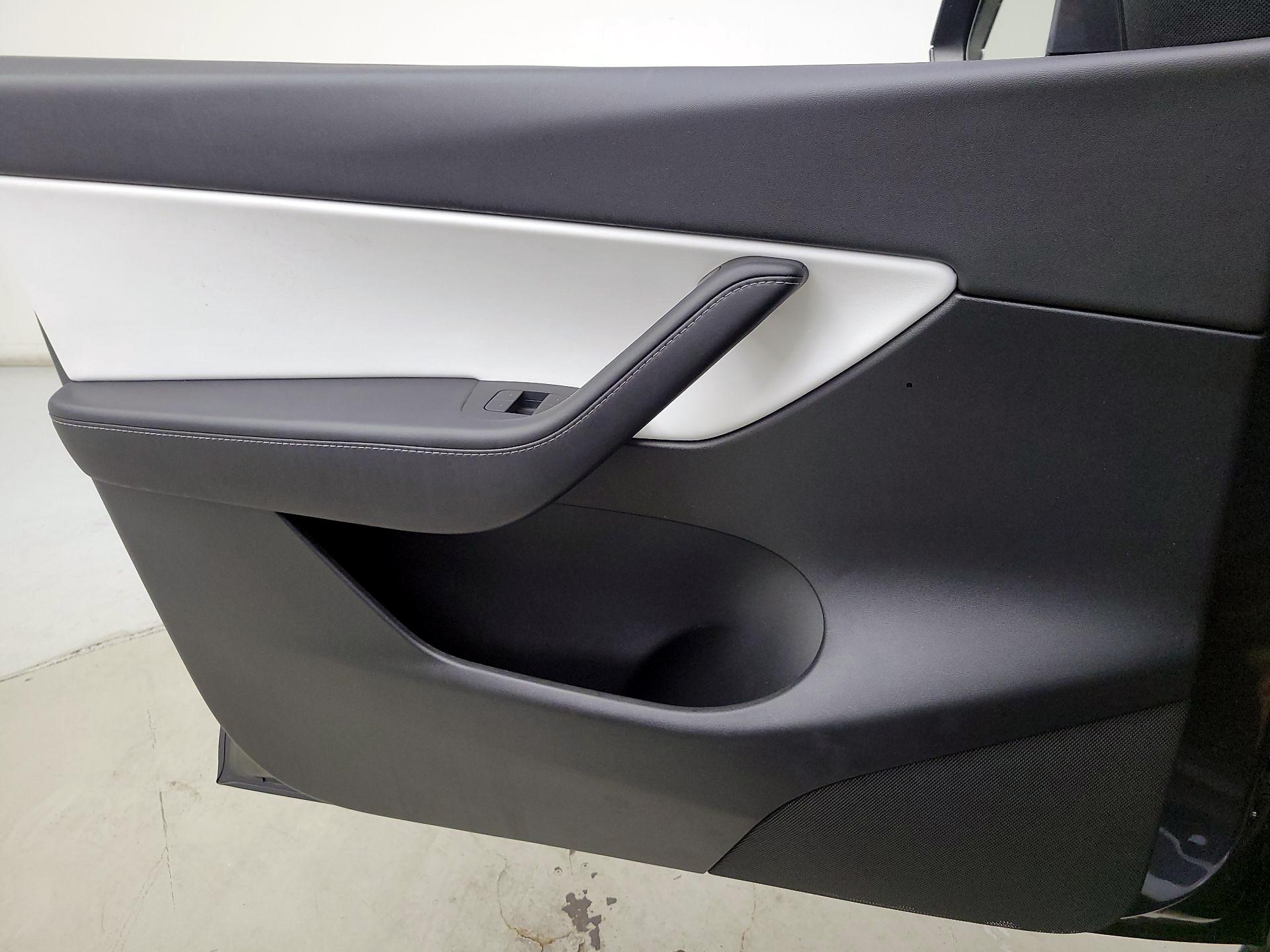 Thumbnail: 2021 Tesla Model Y - 12