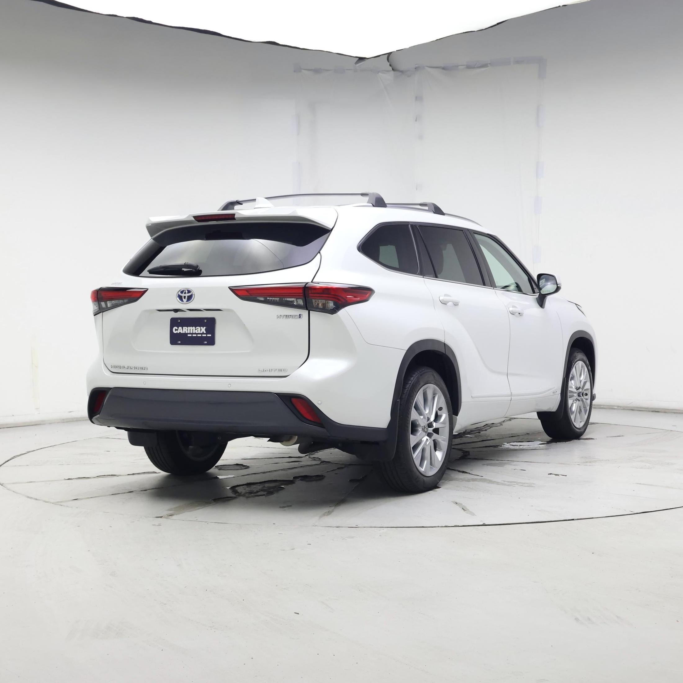 Thumbnail: 2023 Toyota Highlander - 8