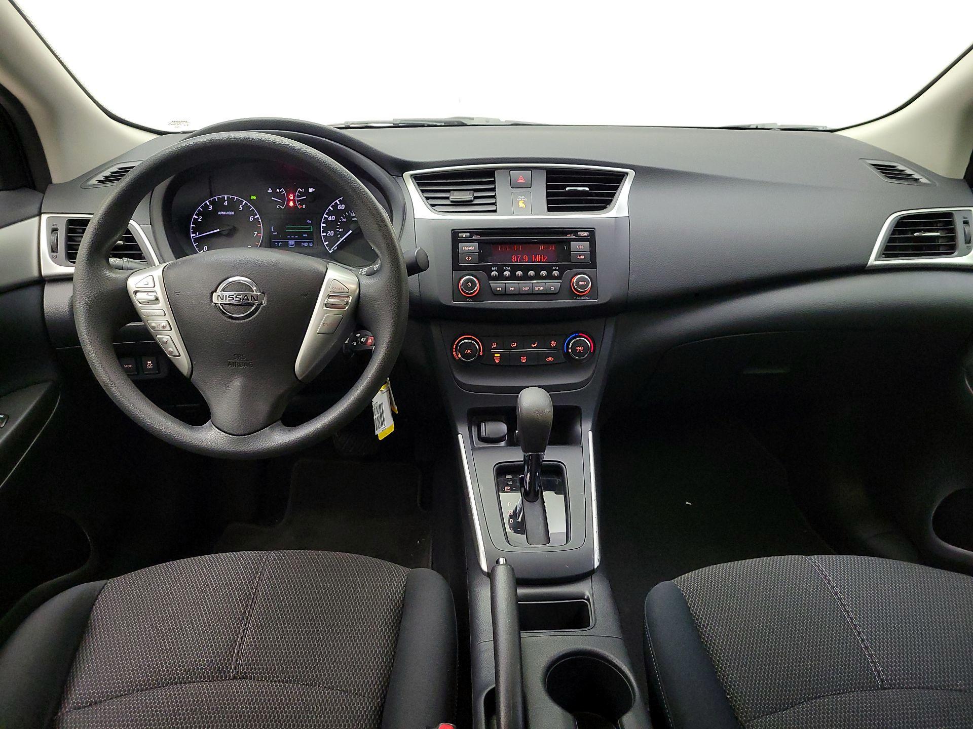 Thumbnail: 2017 Nissan Sentra - 9
