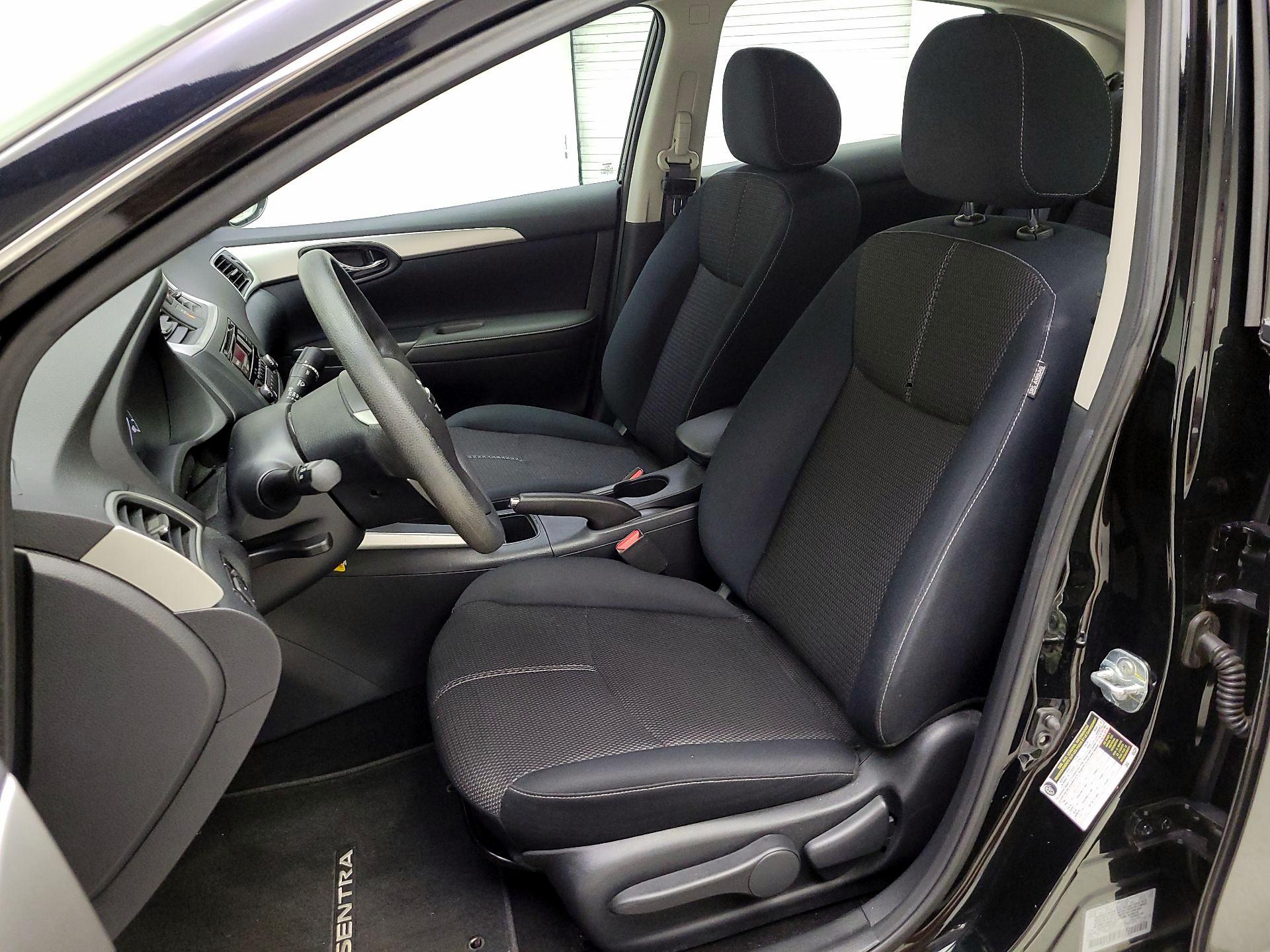 Thumbnail: 2017 Nissan Sentra - 11