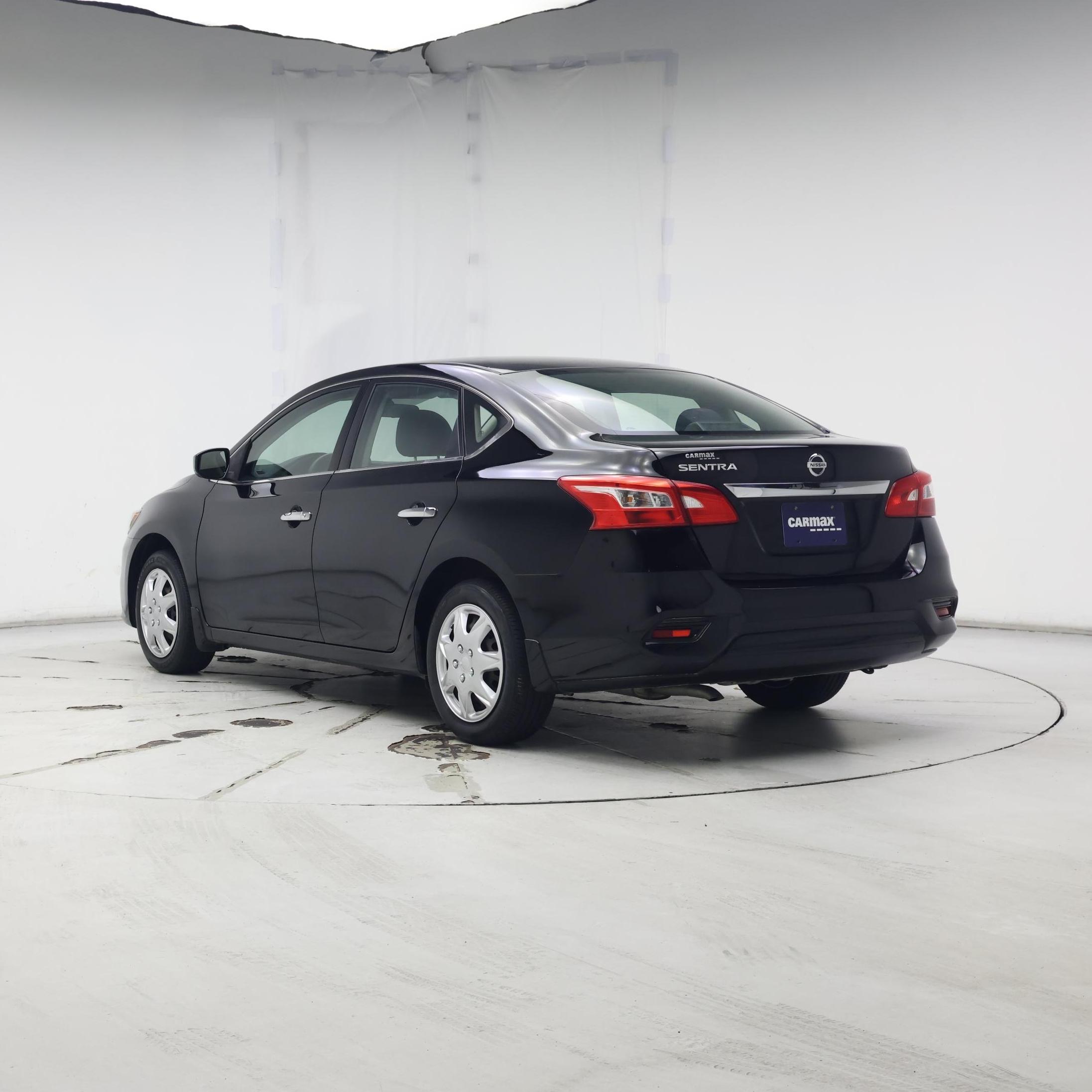 Thumbnail: 2017 Nissan Sentra - 2