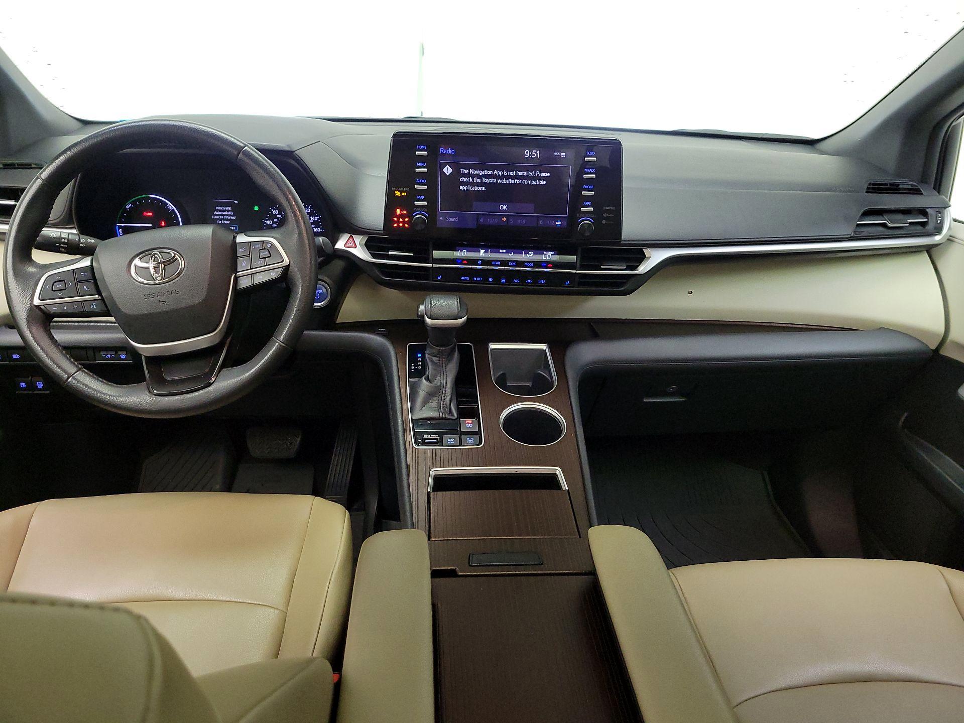 Thumbnail: 2021 Toyota Sienna - 9