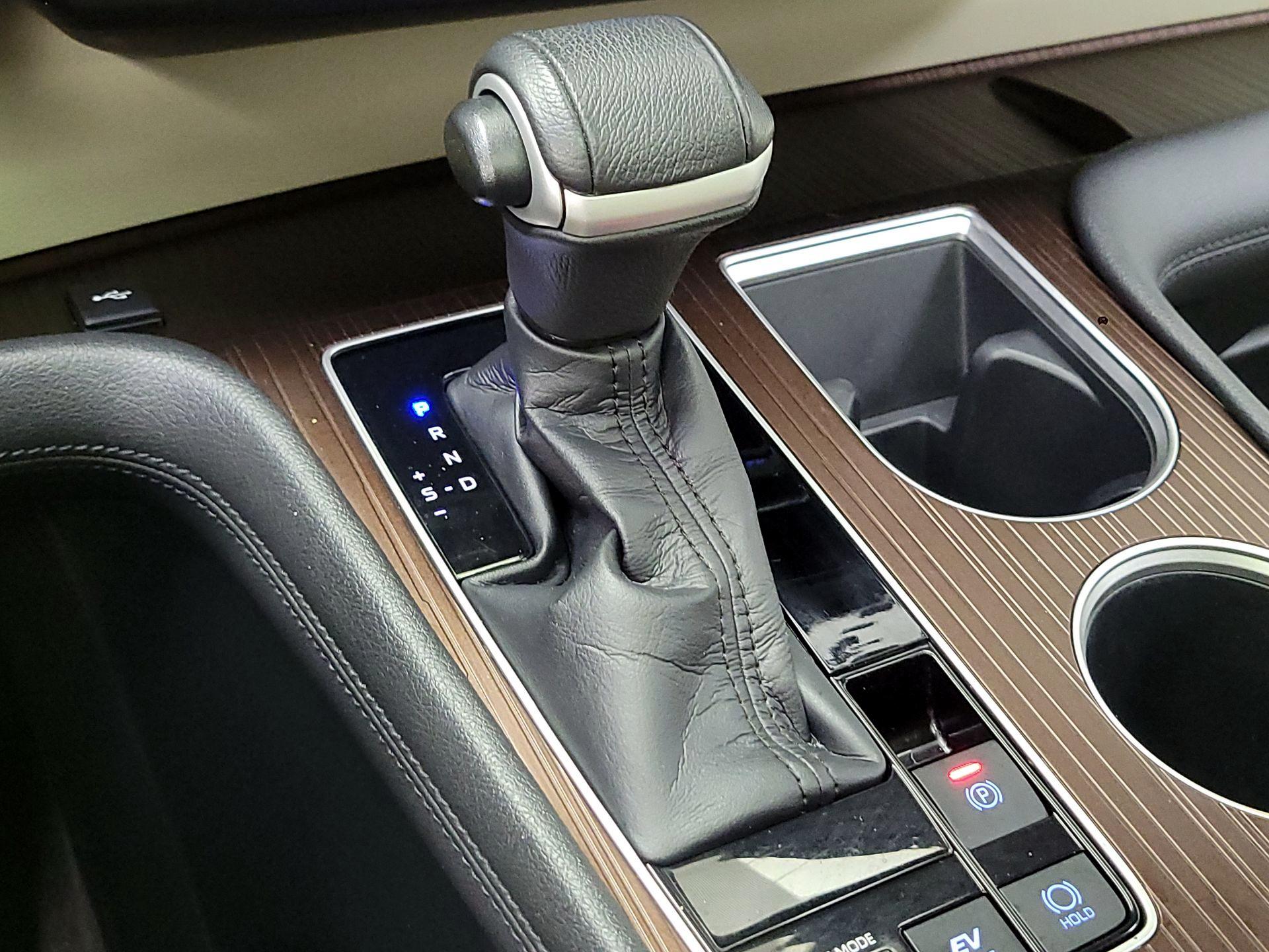 Thumbnail: 2021 Toyota Sienna - 17