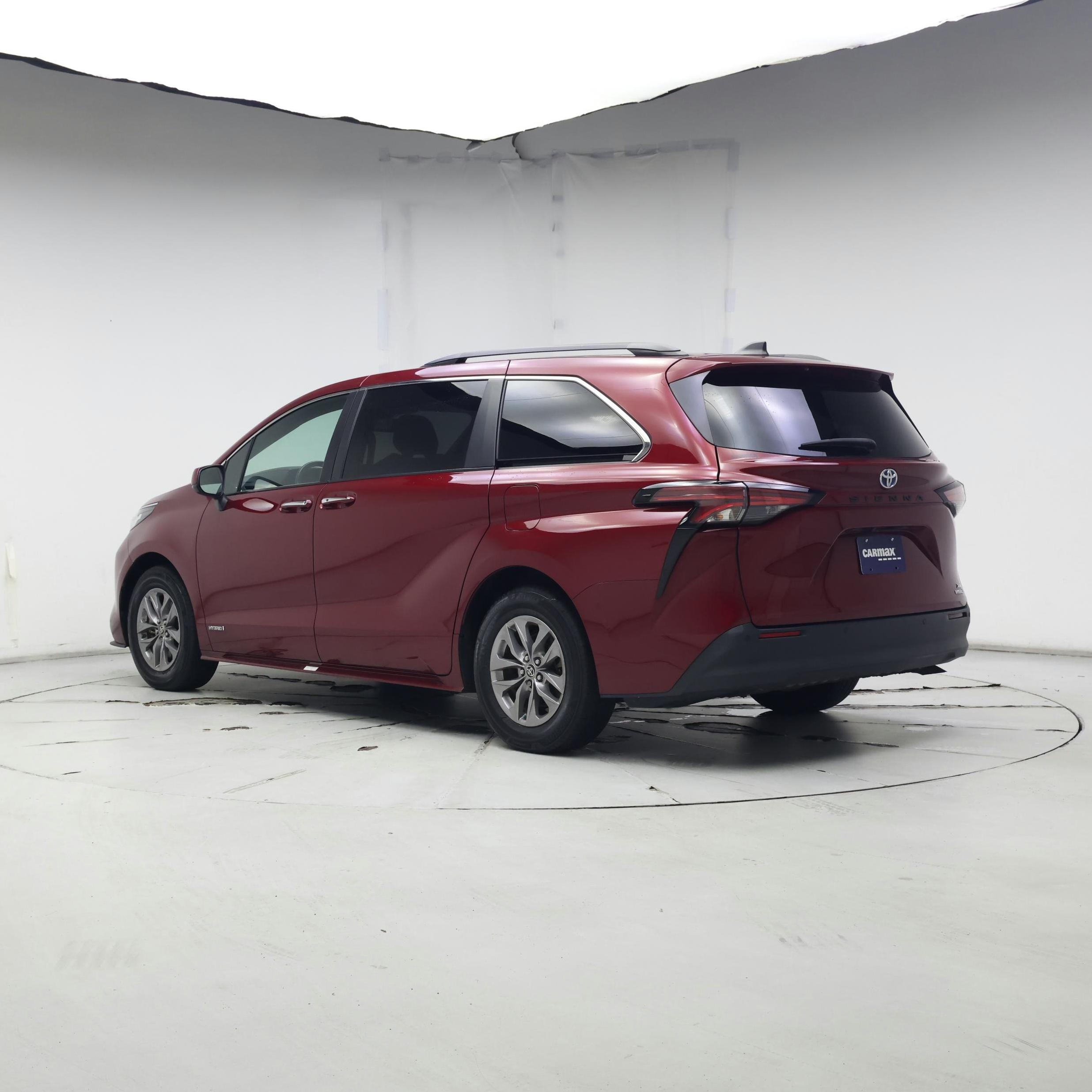 Thumbnail: 2021 Toyota Sienna - 2